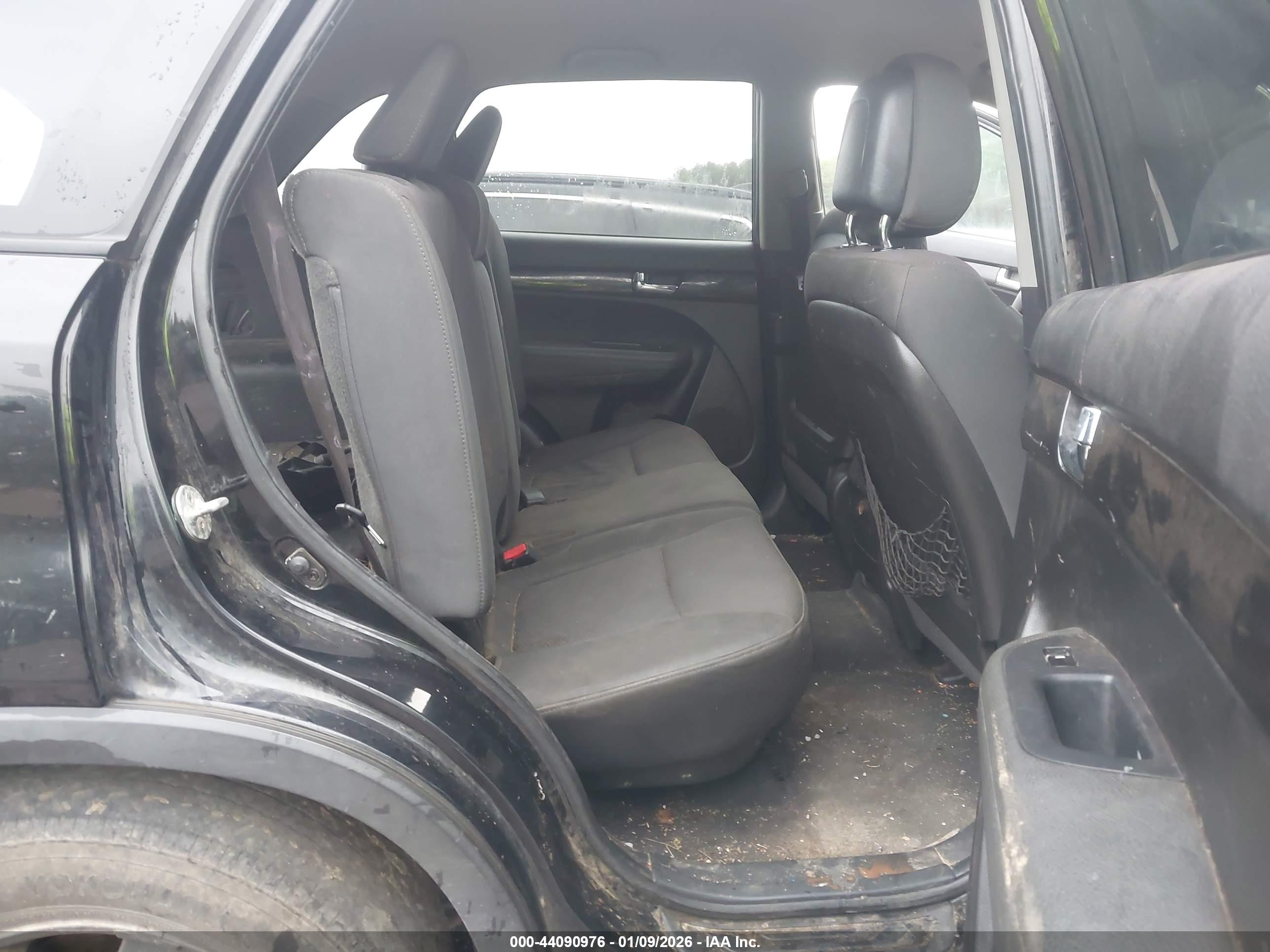 KIA SORENTO image 8