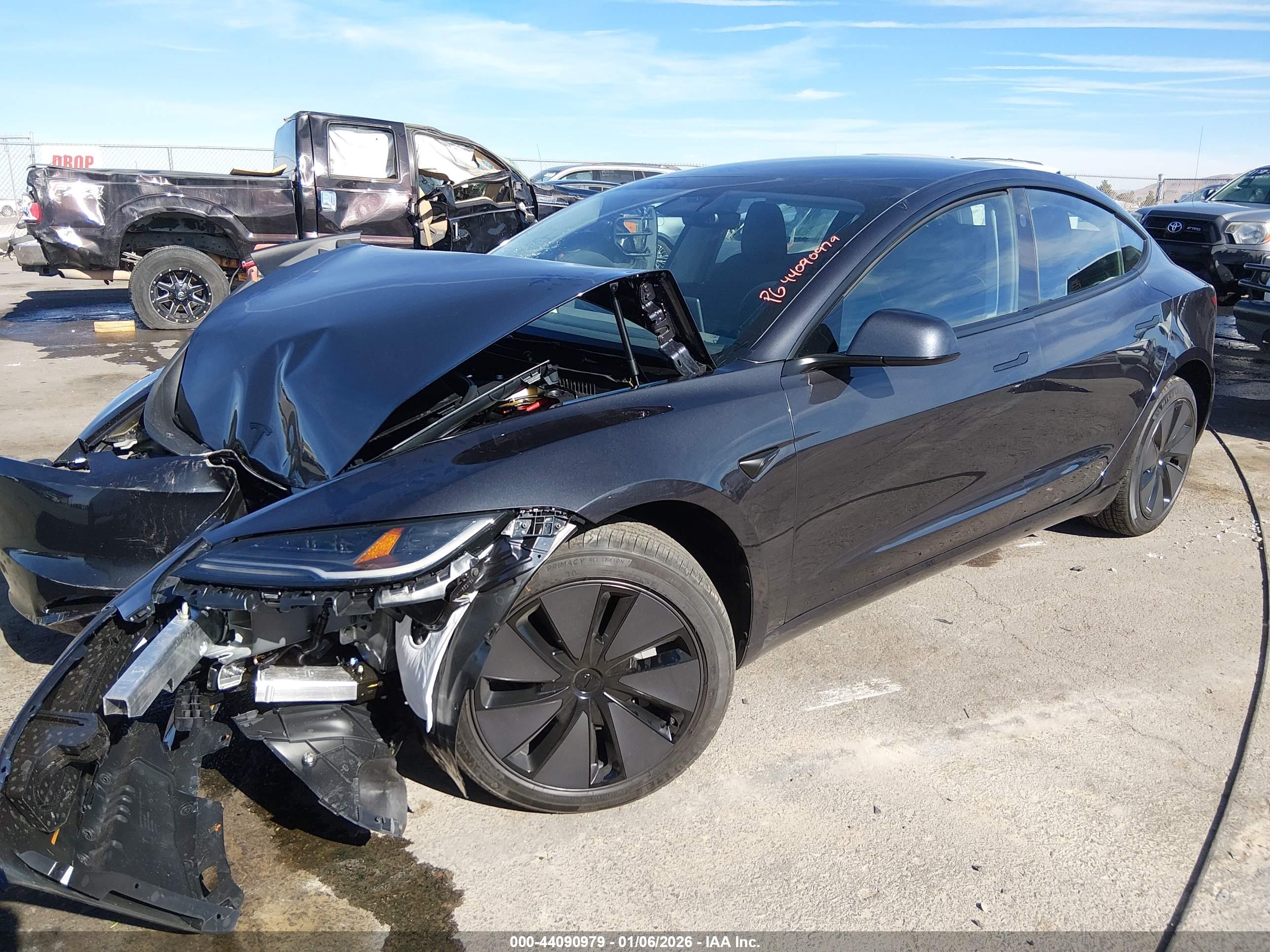 TESLA MODEL image 2