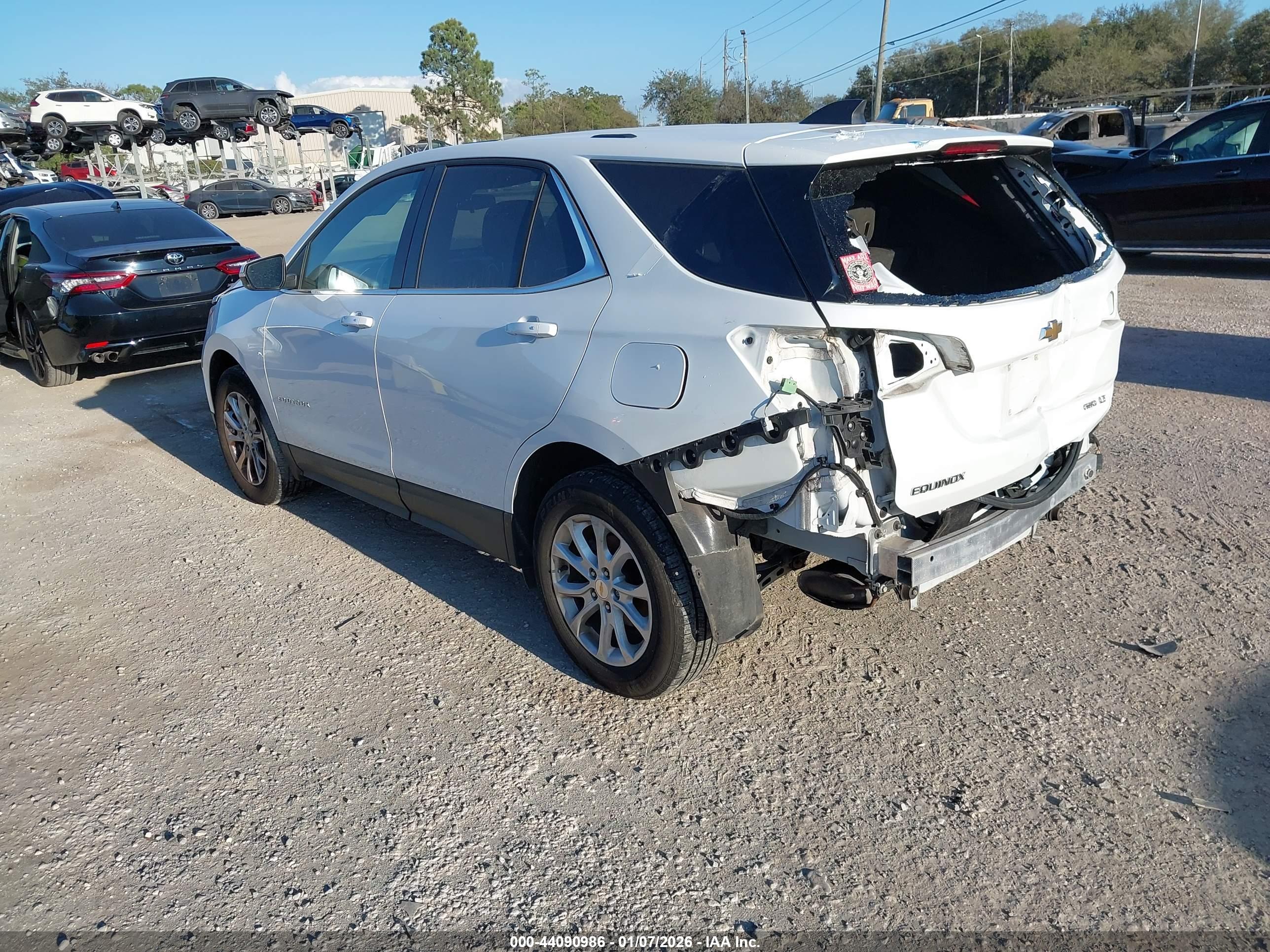 CHEVROLET EQUINOX image 3