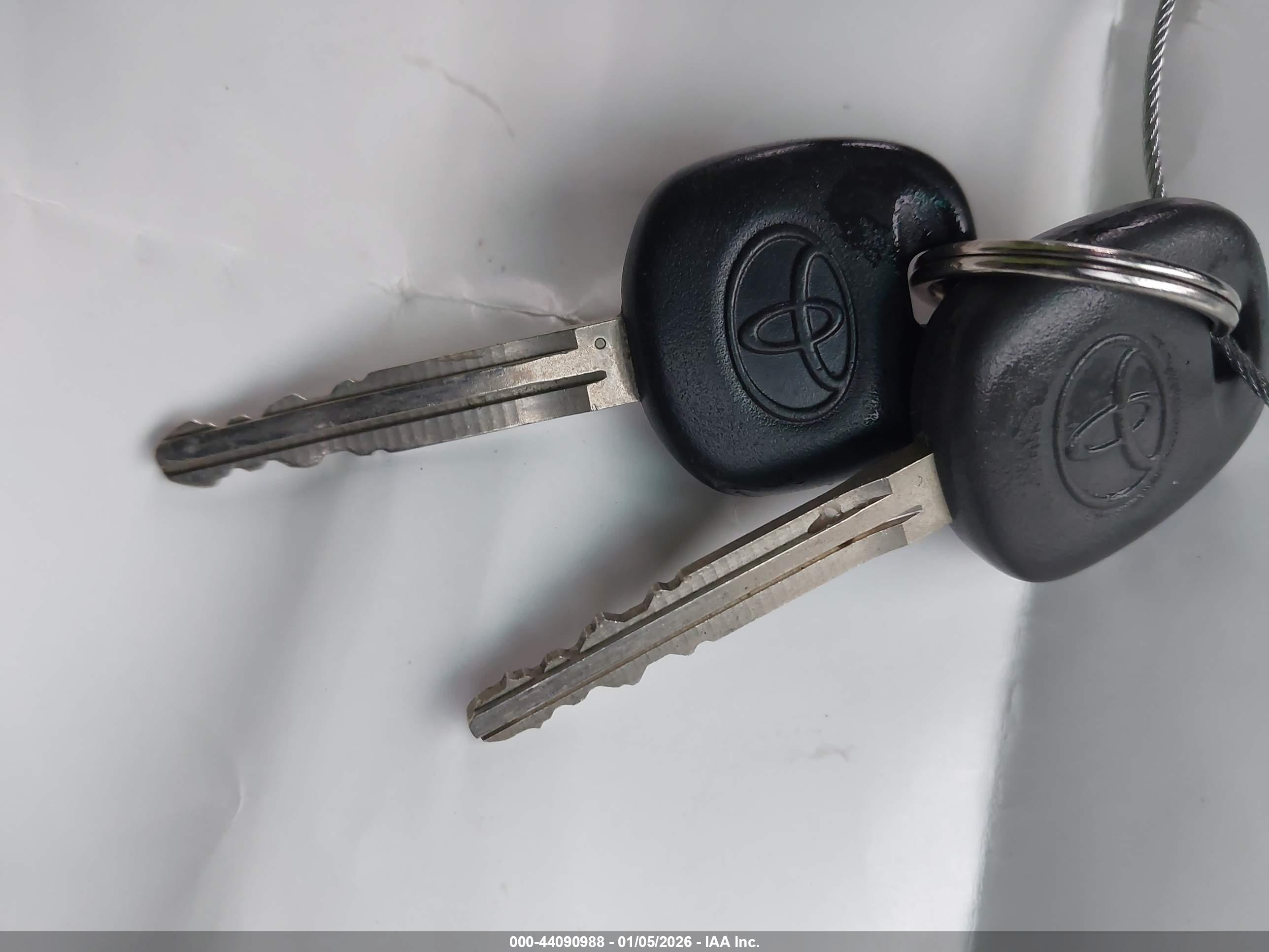 TOYOTA 4RUNNER image 11