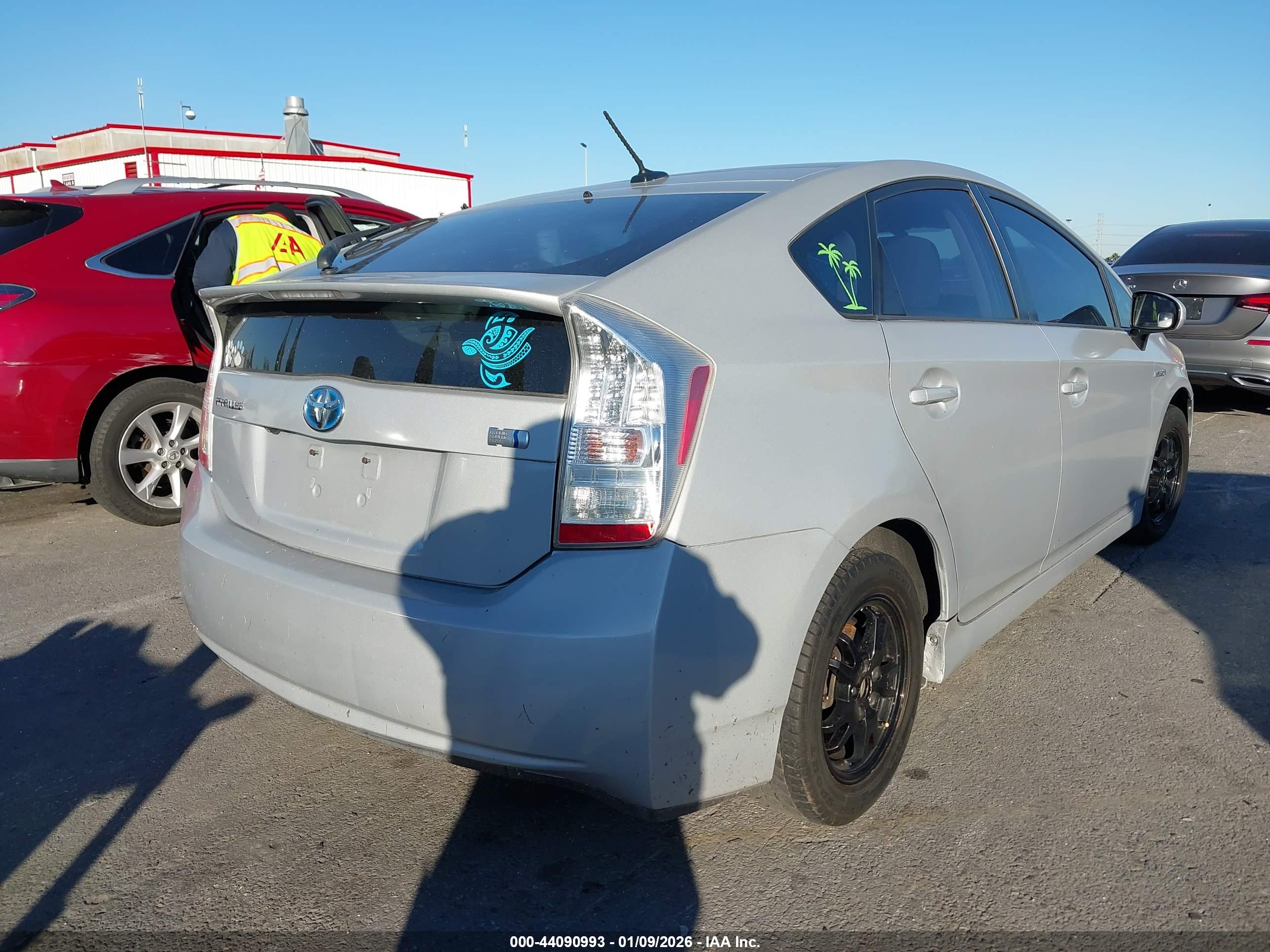 TOYOTA PRIUS image 4