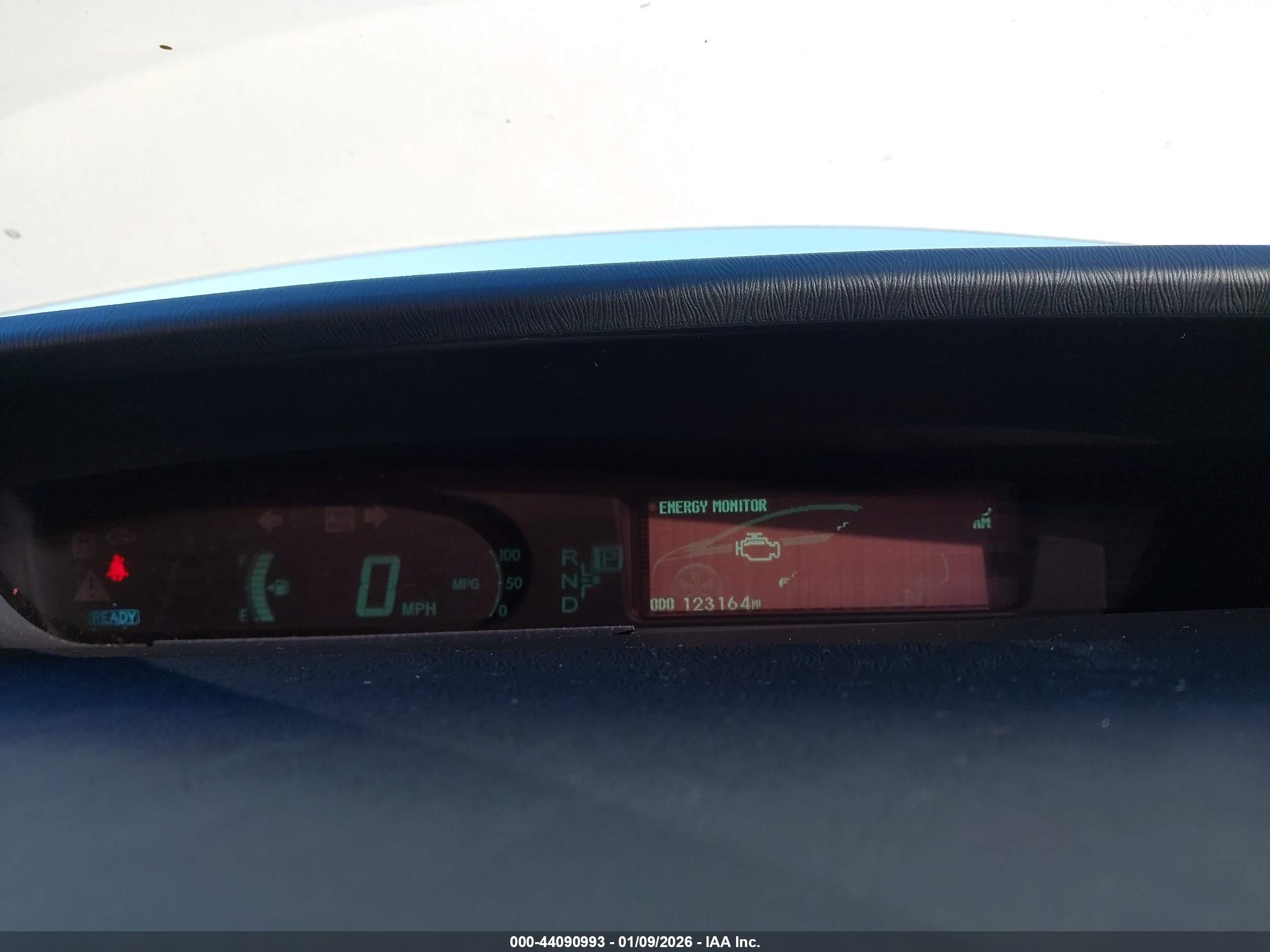 TOYOTA PRIUS image 7