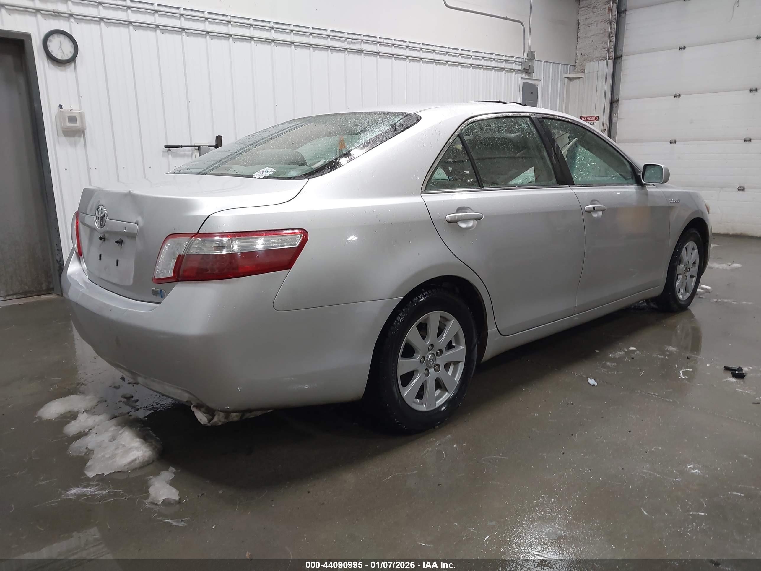 TOYOTA CAMRY image 4