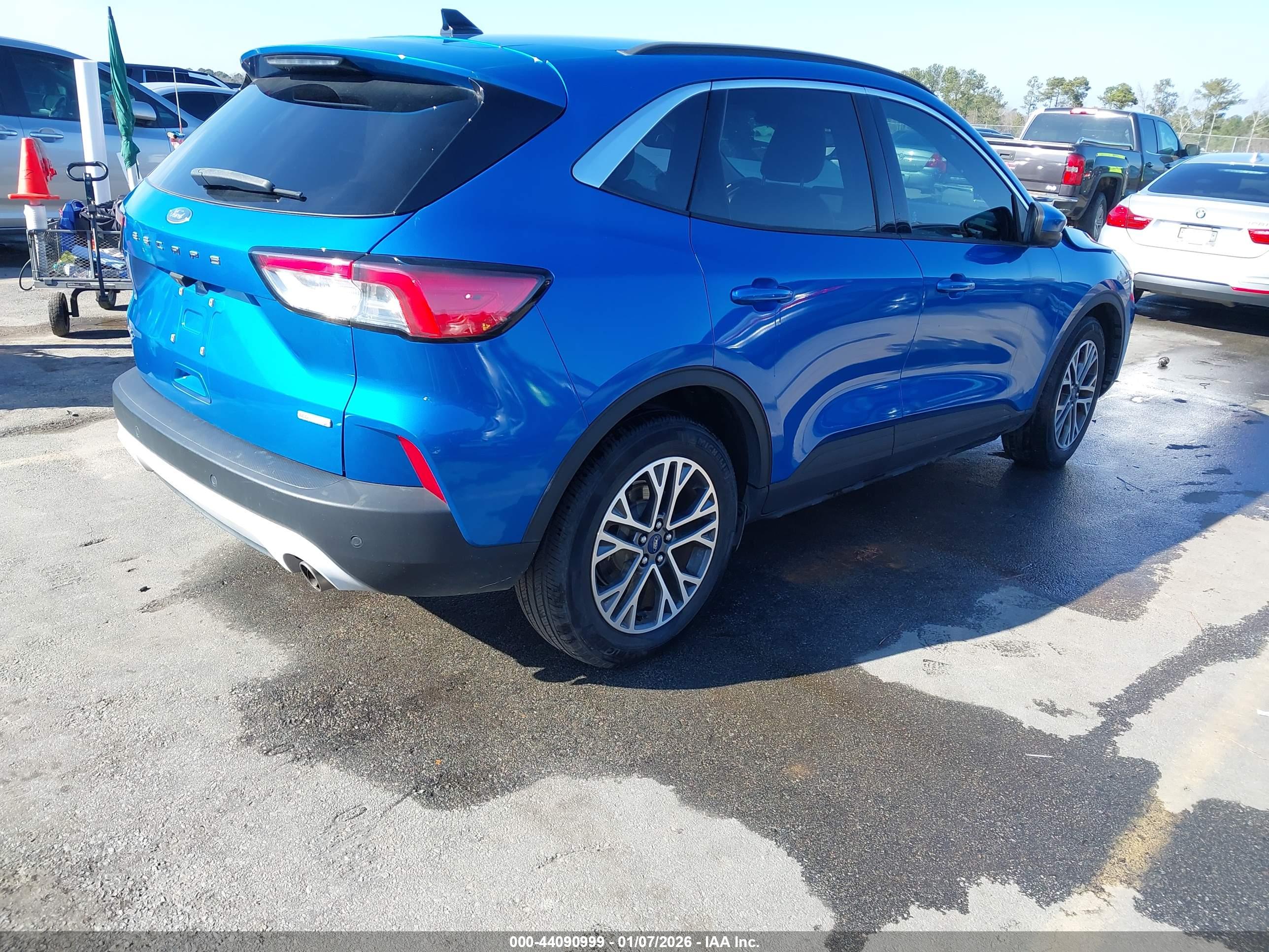 FORD ESCAPE image 4