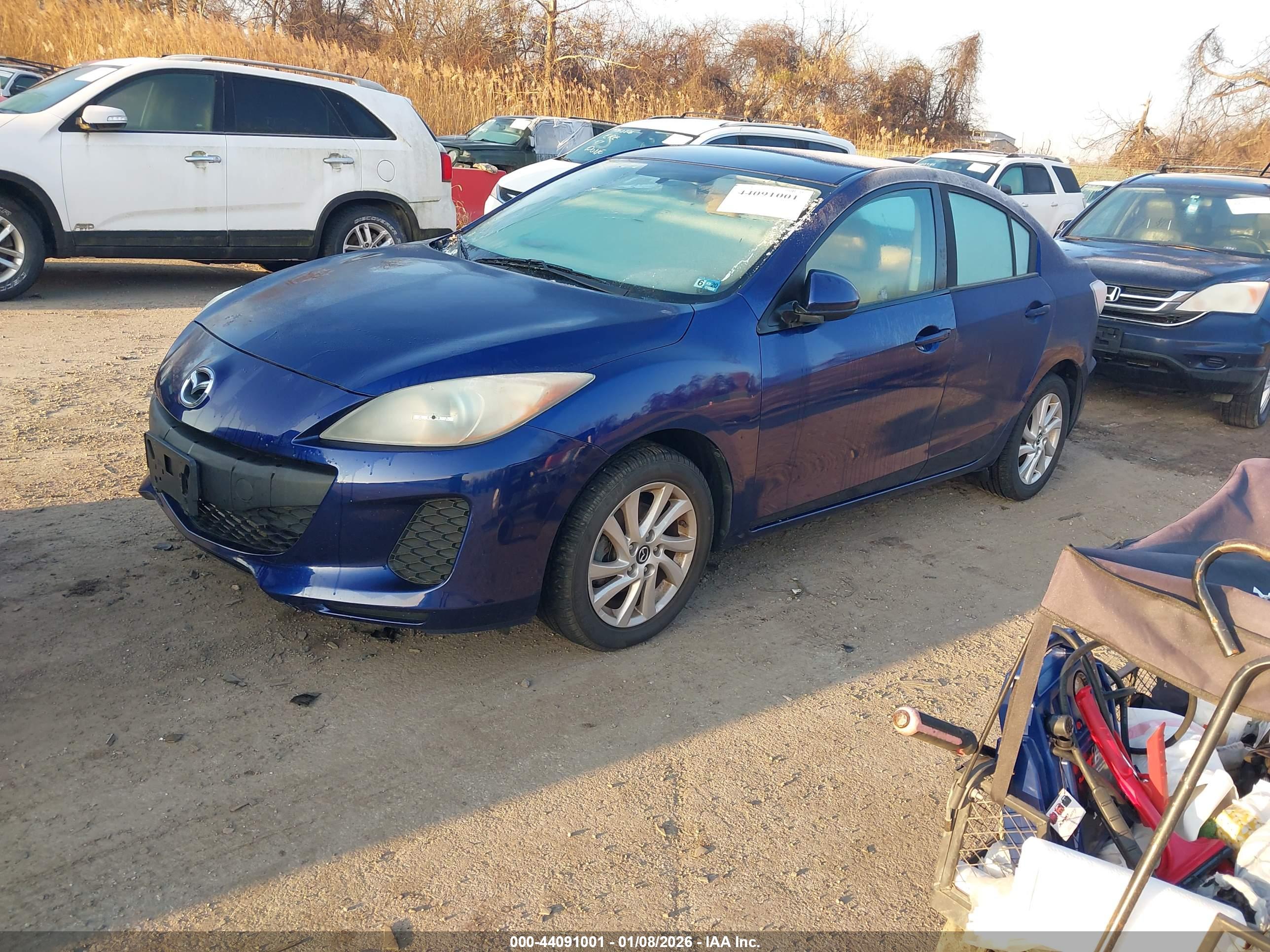MAZDA MAZDA3 image 2