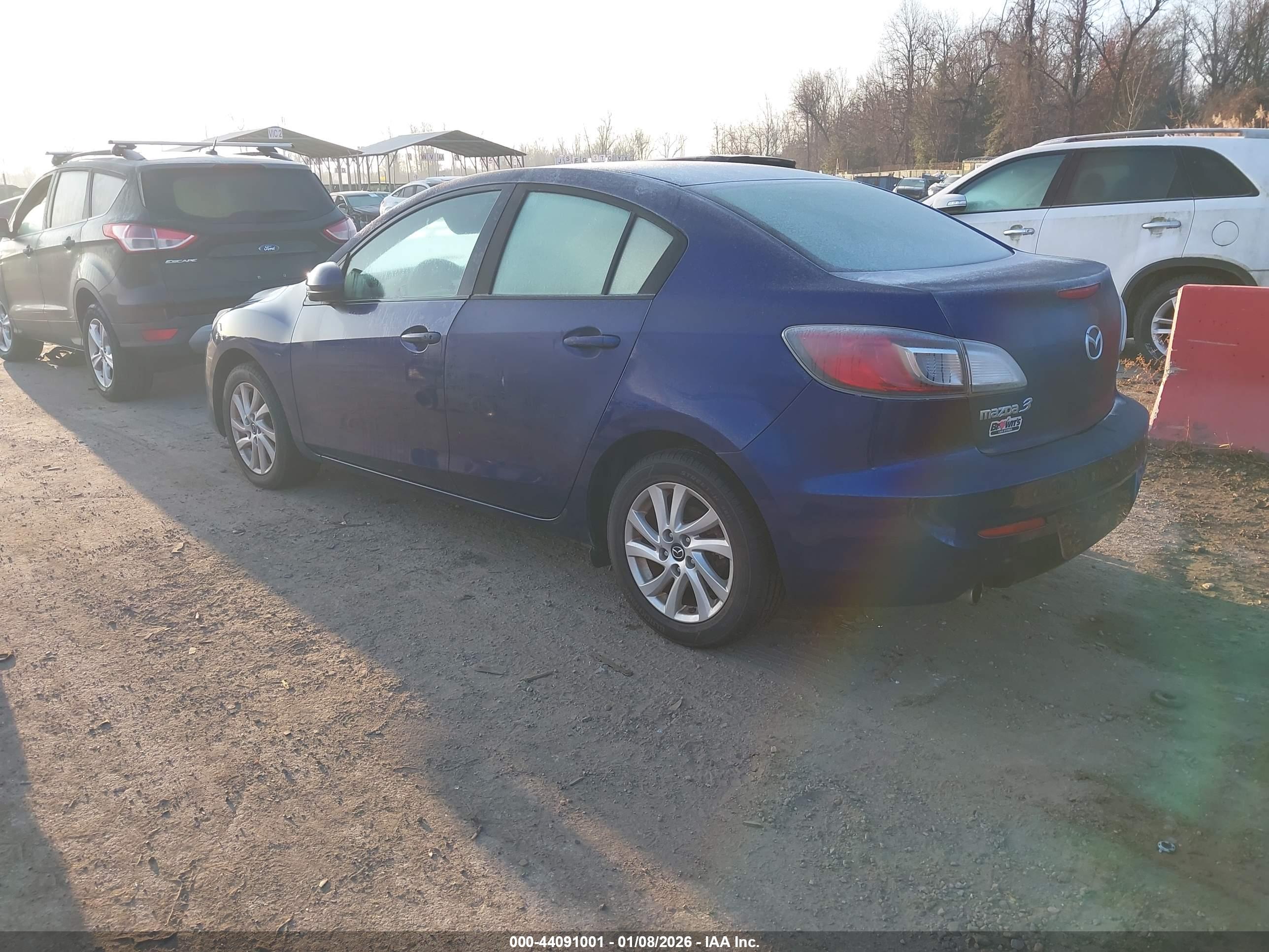 MAZDA MAZDA3 image 3