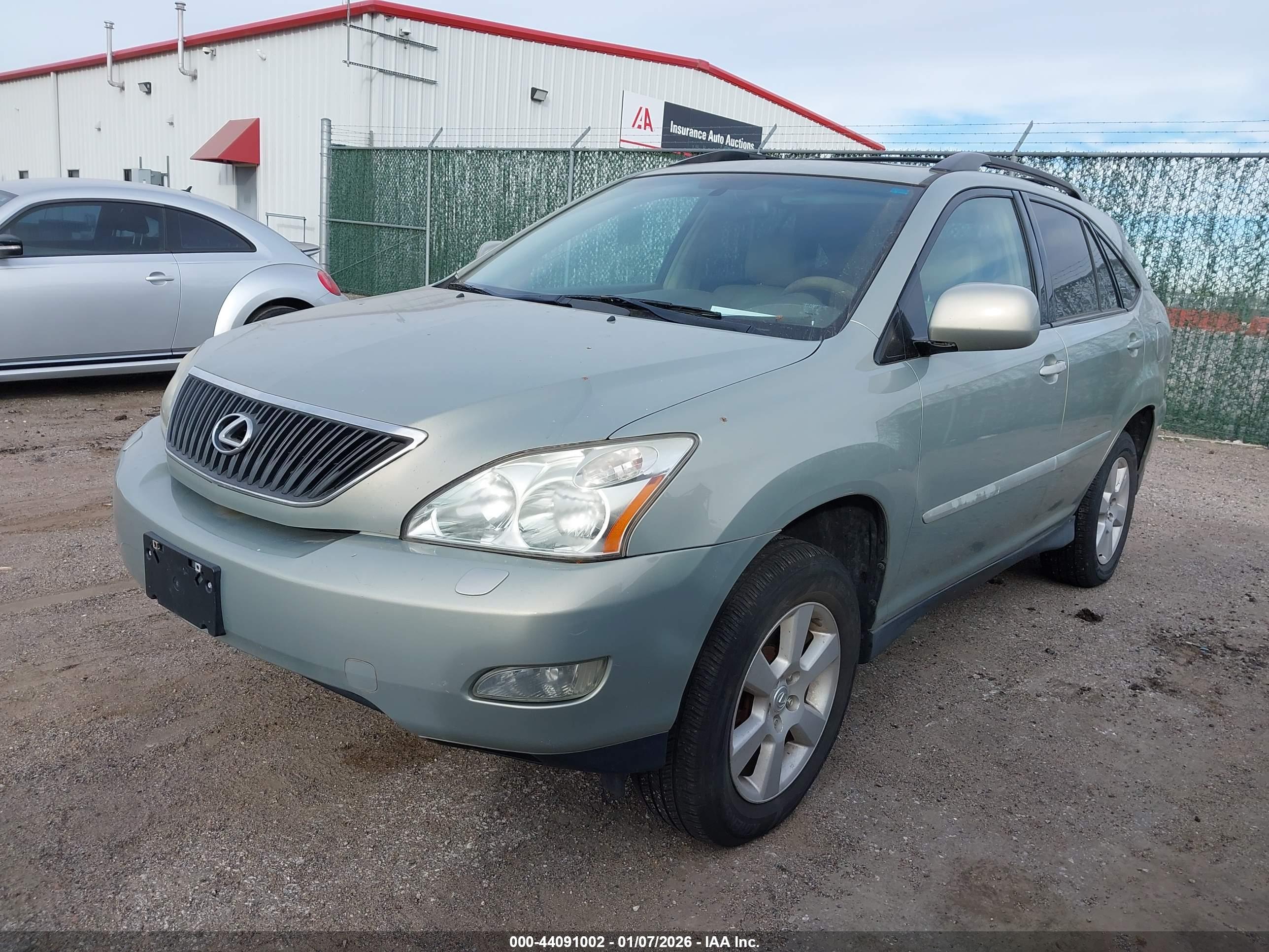 LEXUS RX image 2