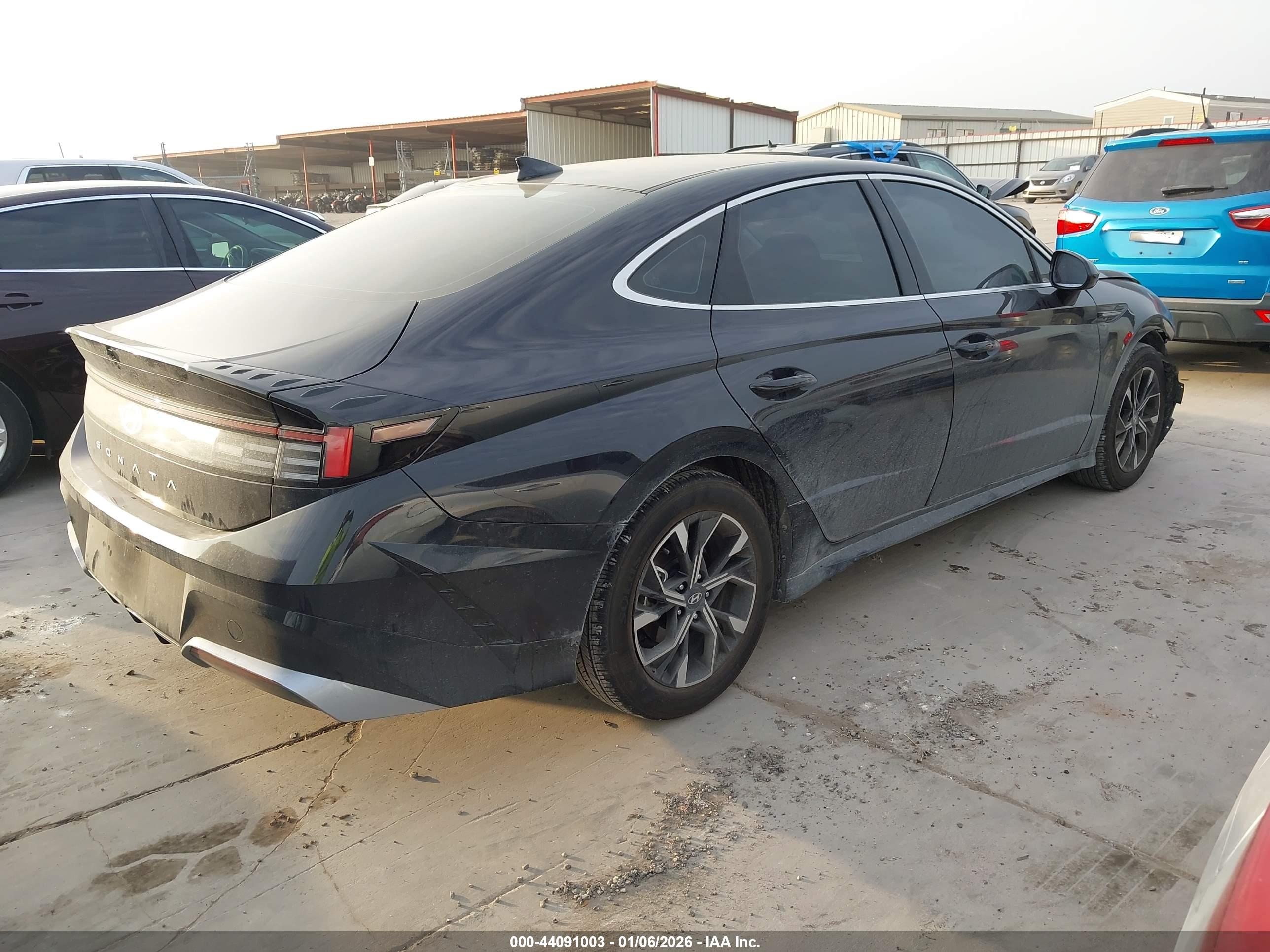 HYUNDAI SONATA image 4