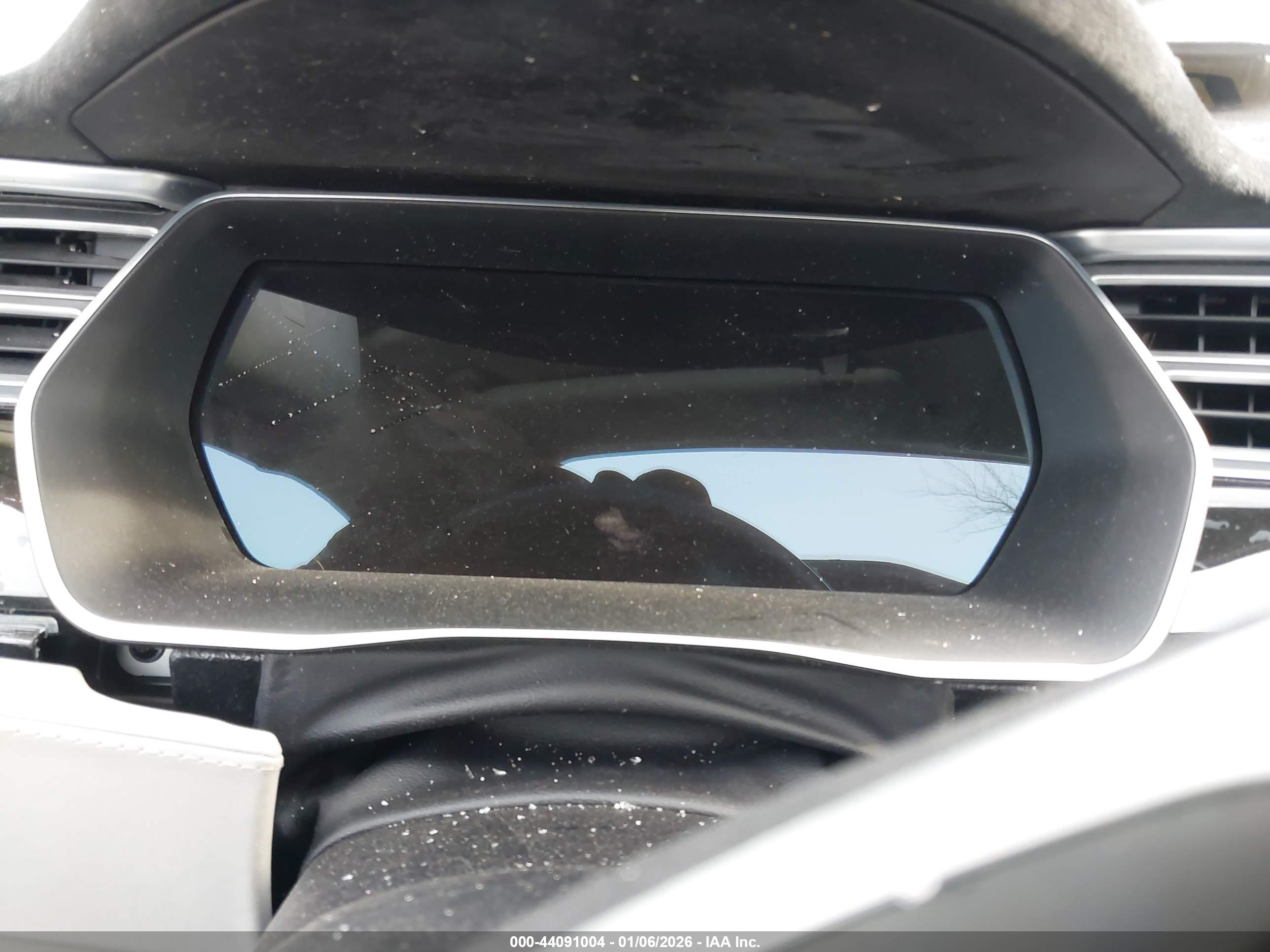 TESLA MODEL image 7