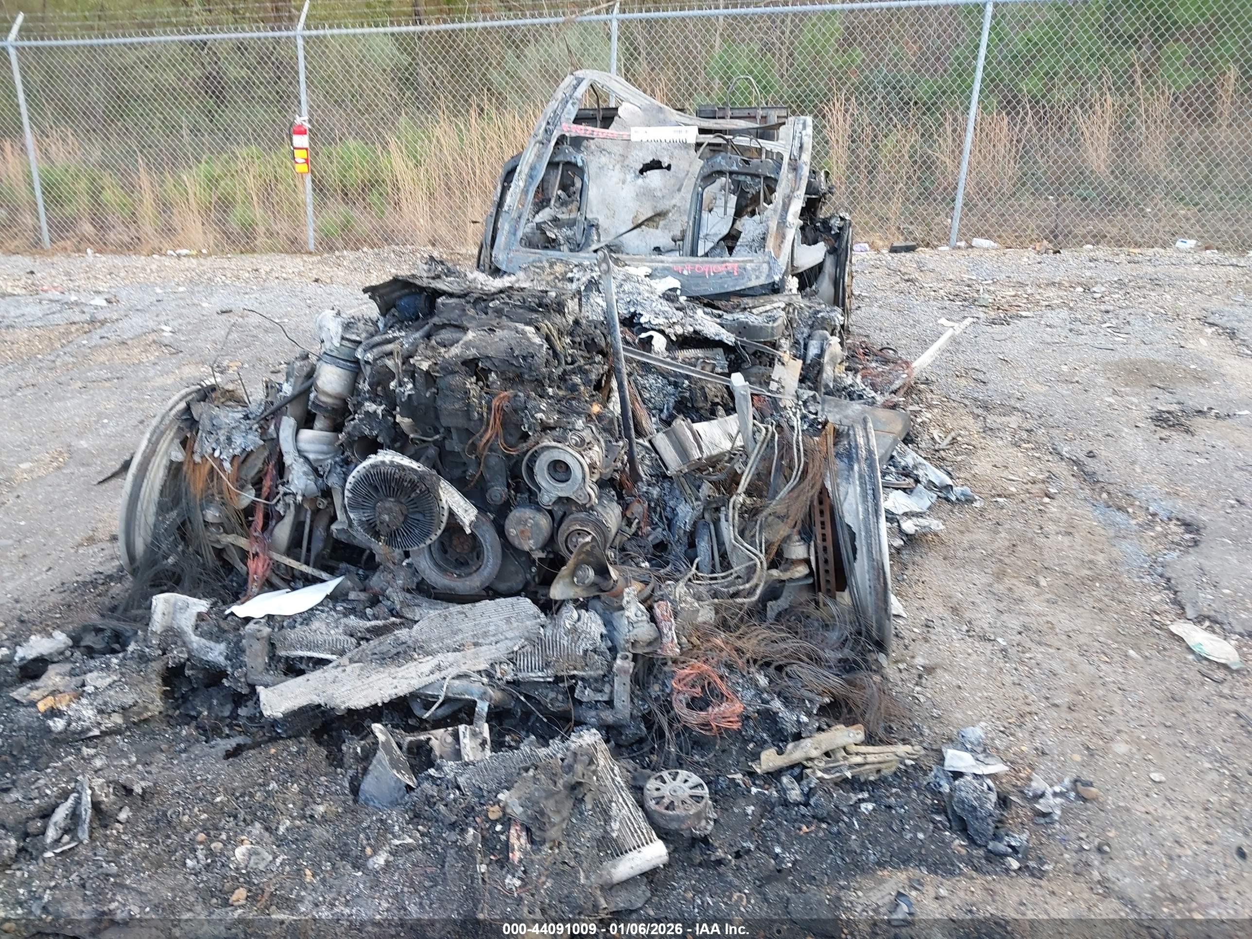 LAND ROVER image 6