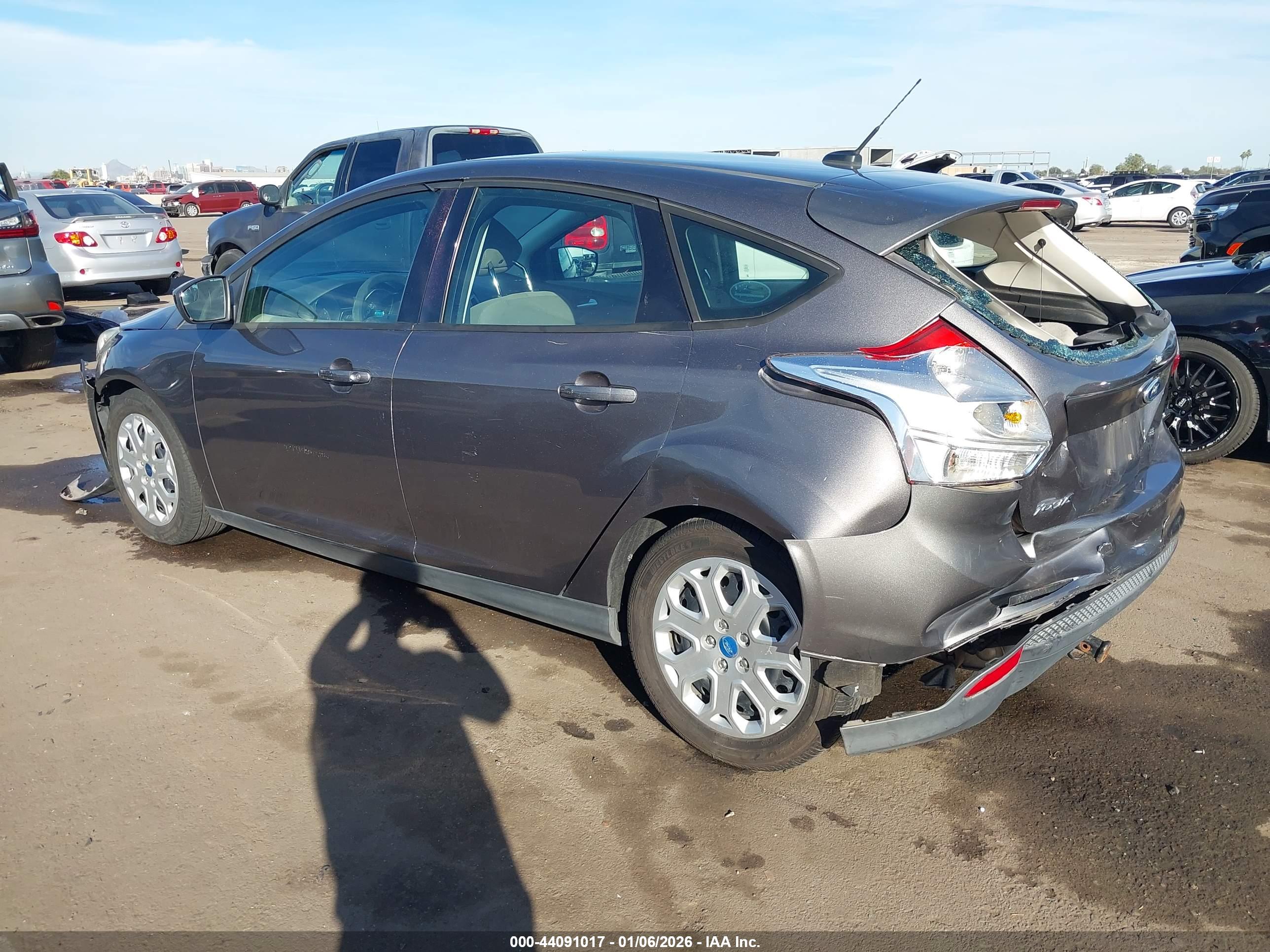 FORD FOCUS image 3