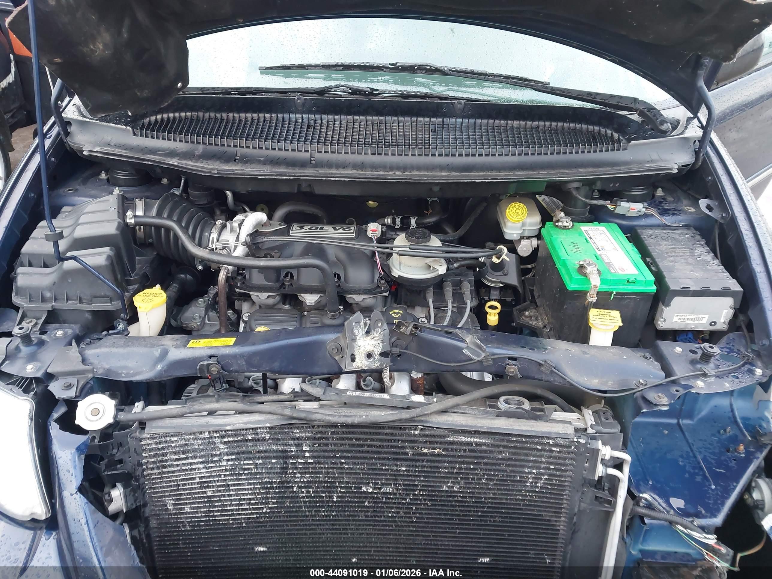 CHRYSLER TOWN image 10