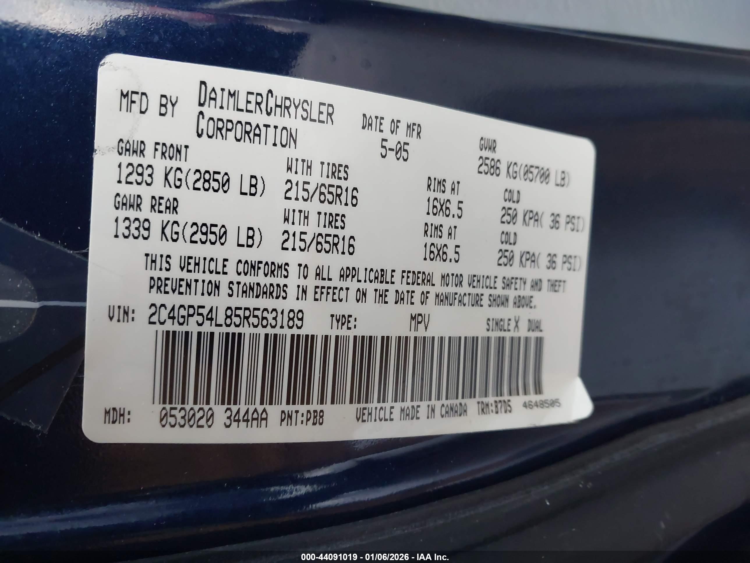 CHRYSLER TOWN image 9