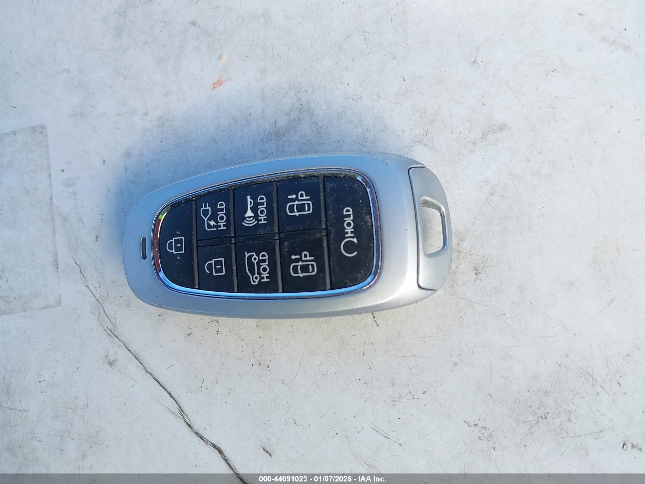 HYUNDAI IONIQ image 11