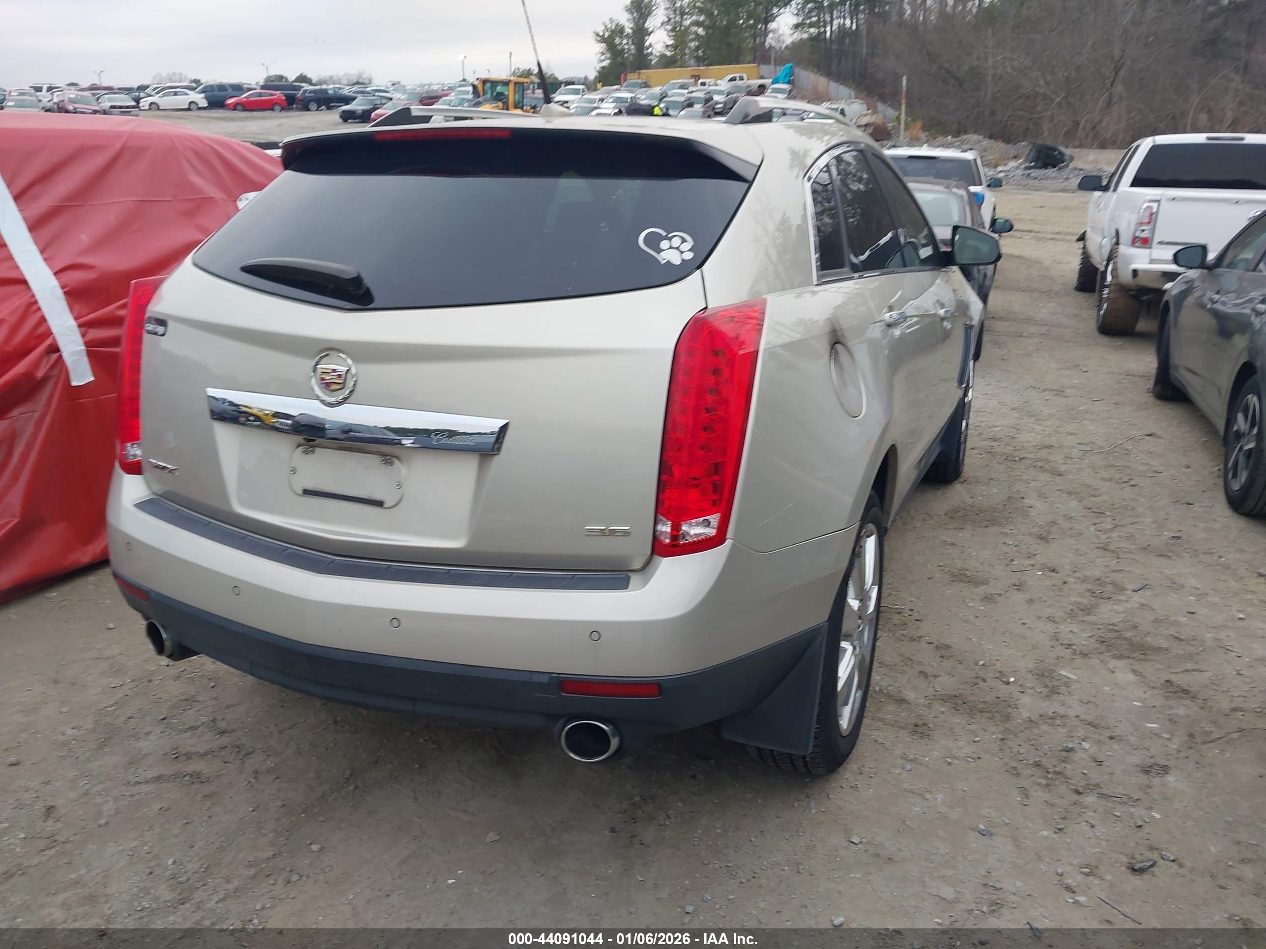 CADILLAC SRX image 4