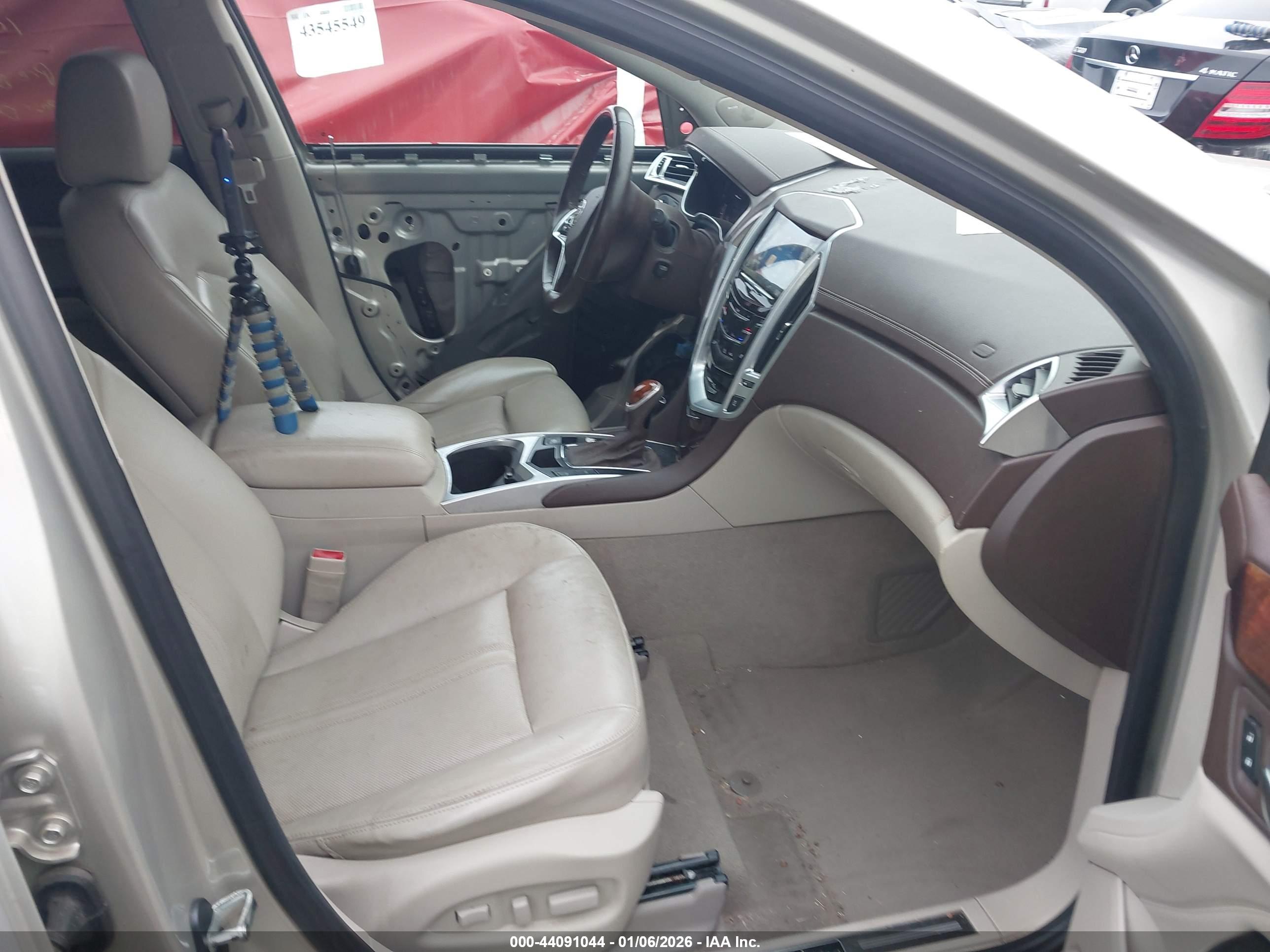 CADILLAC SRX image 5
