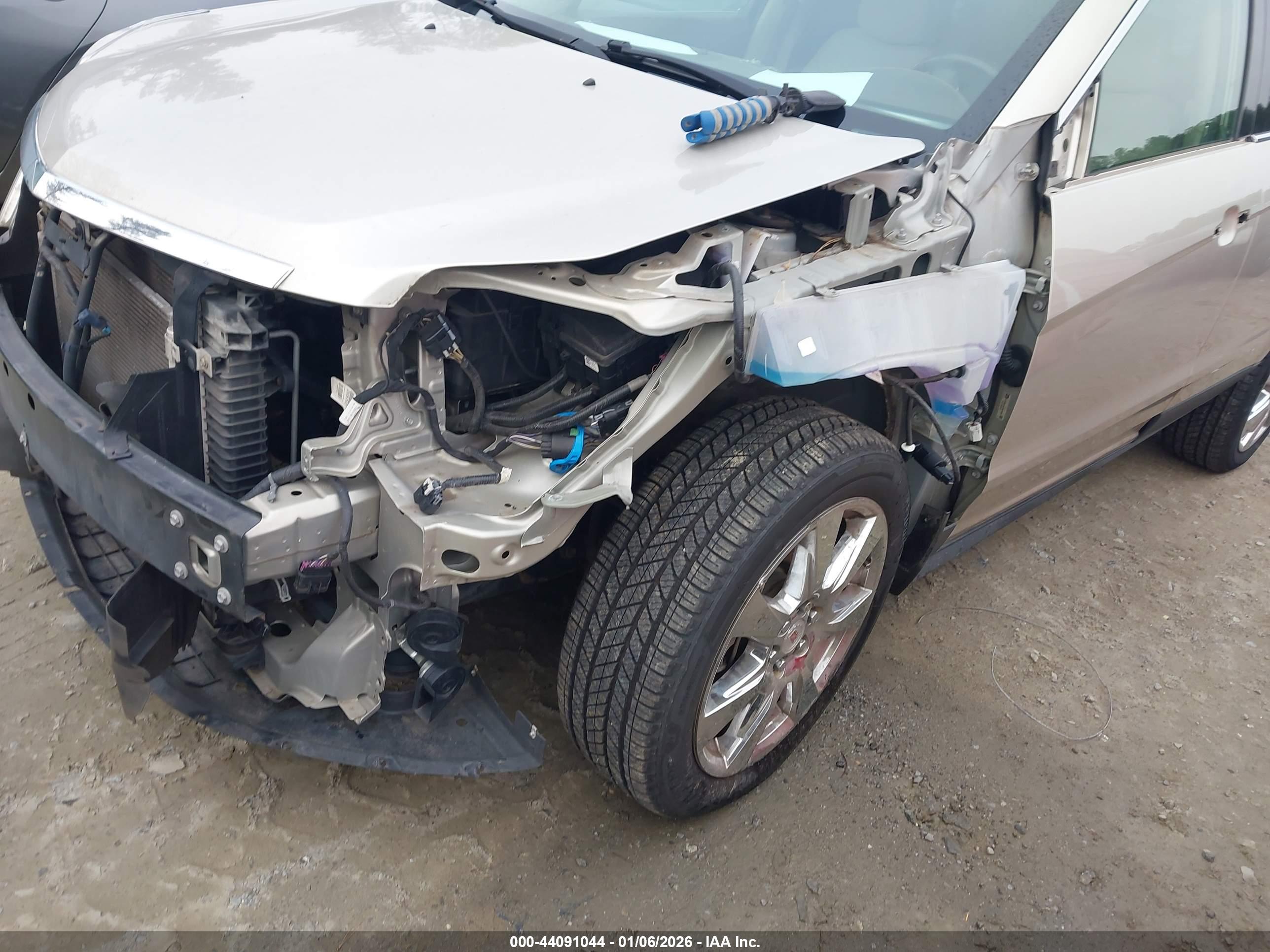 CADILLAC SRX image 6