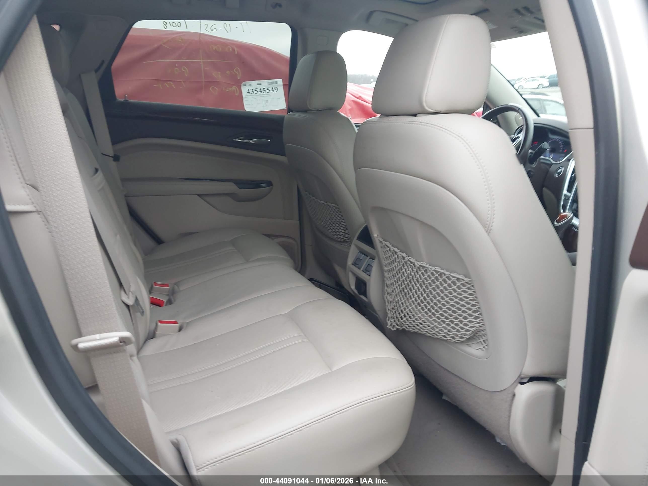 CADILLAC SRX image 8