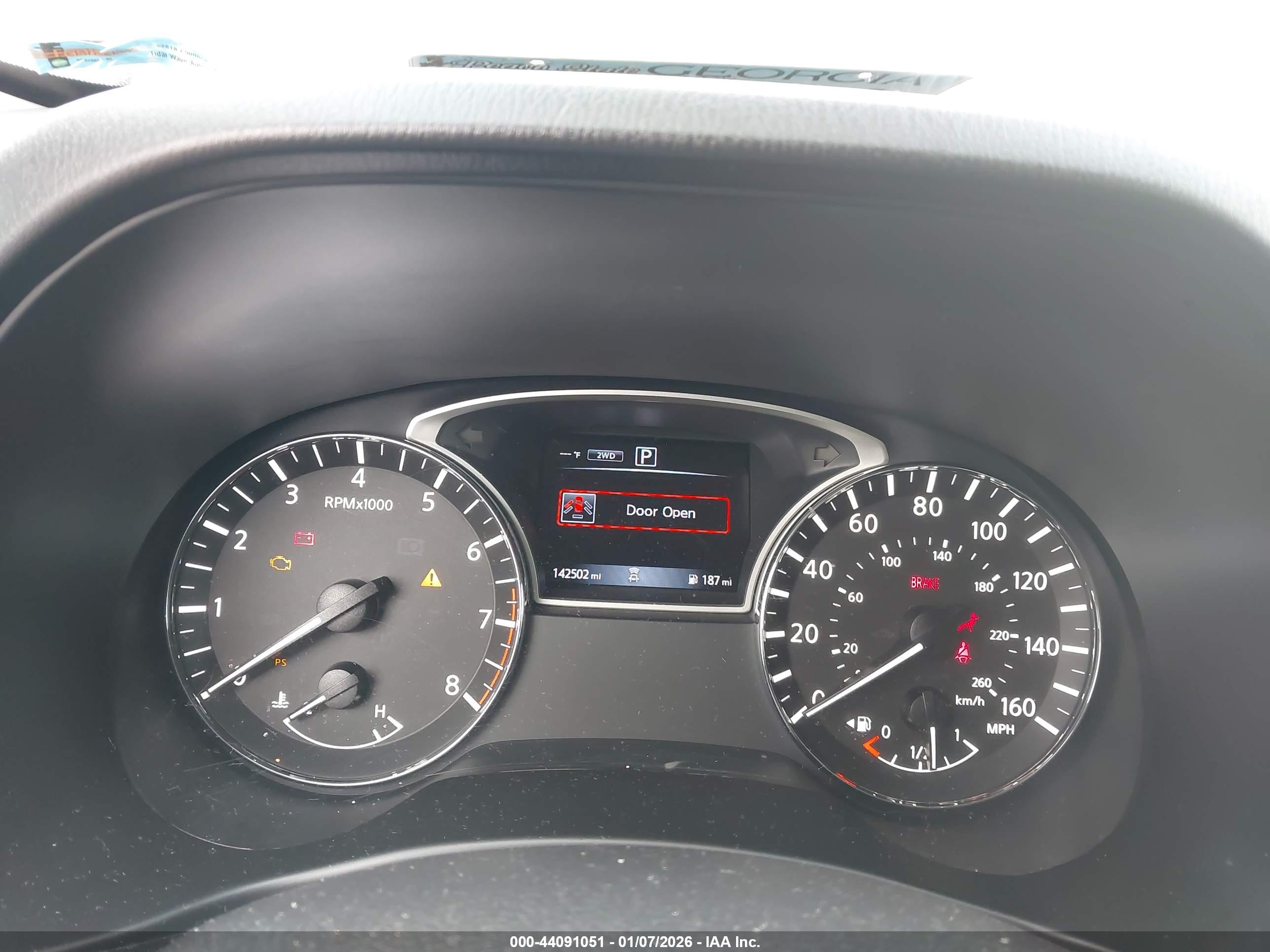 NISSAN PATHFINDER image 7