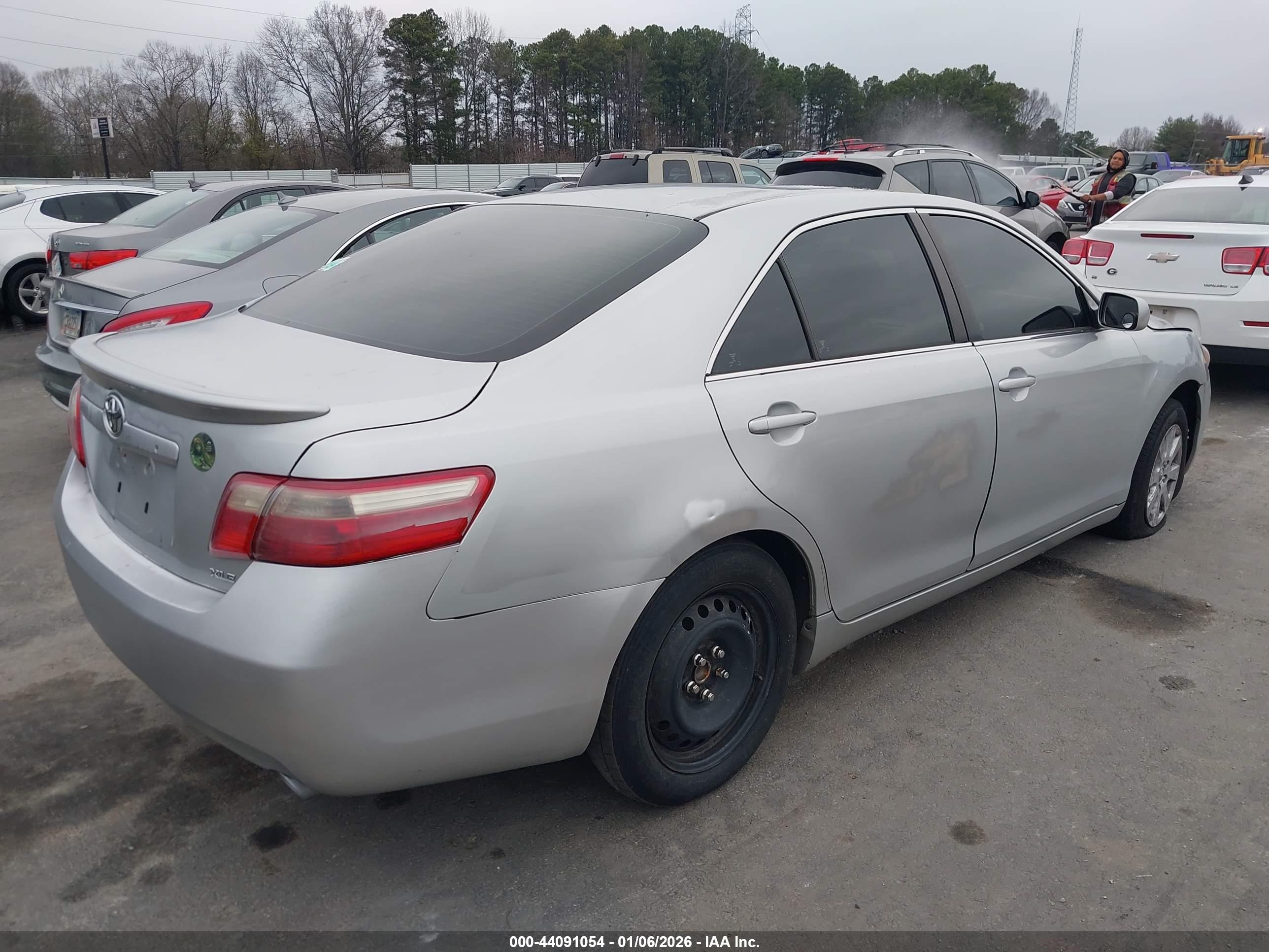 TOYOTA CAMRY image 4