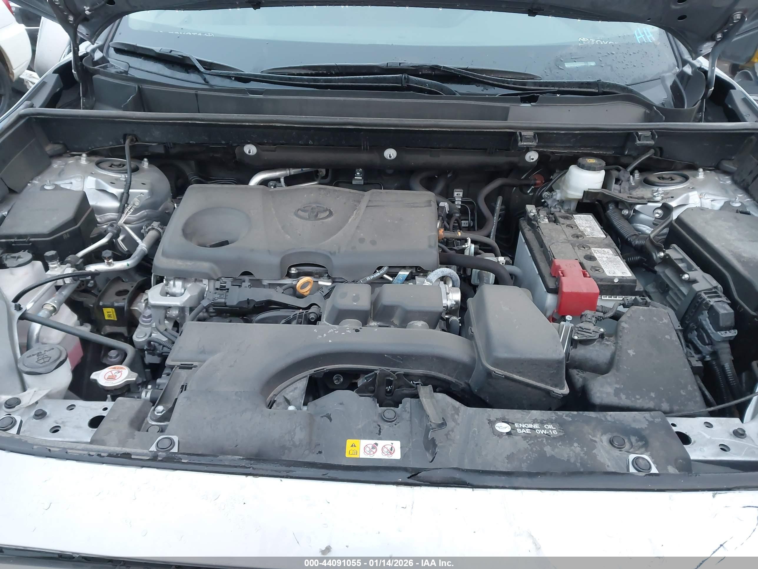 TOYOTA RAV4 image 10