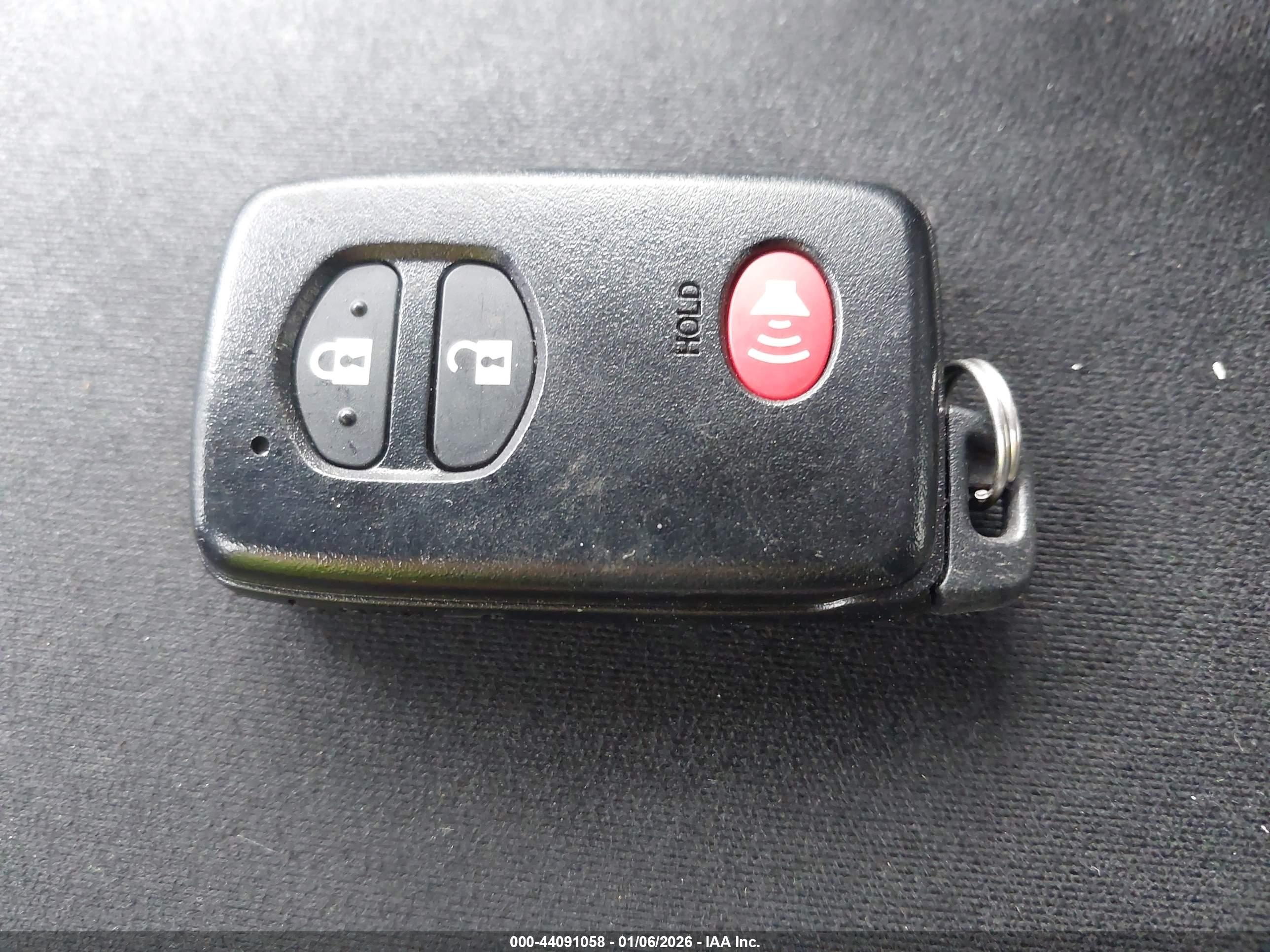 TOYOTA PRIUS image 11