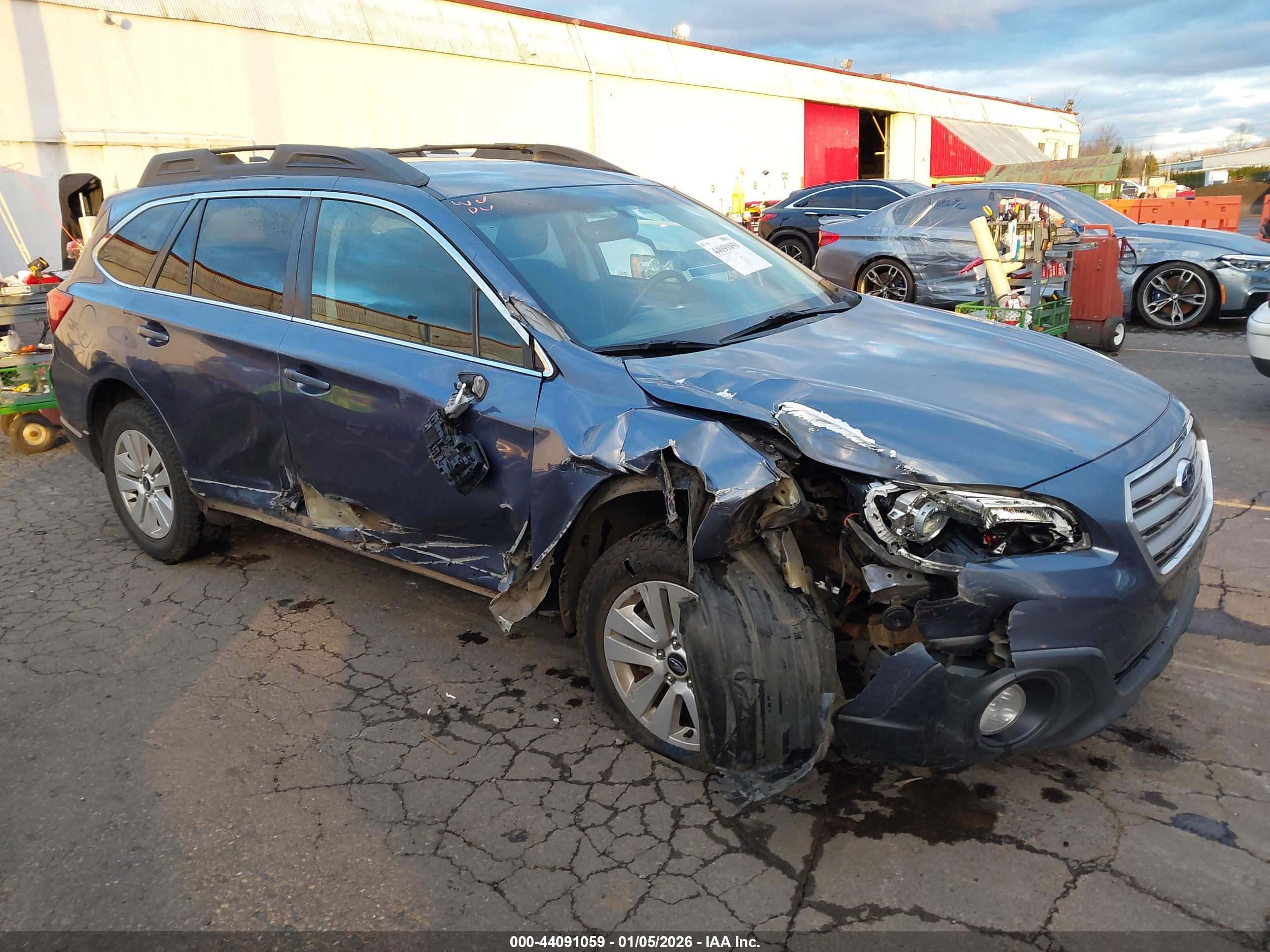 SUBARU OUTBACK image 6
