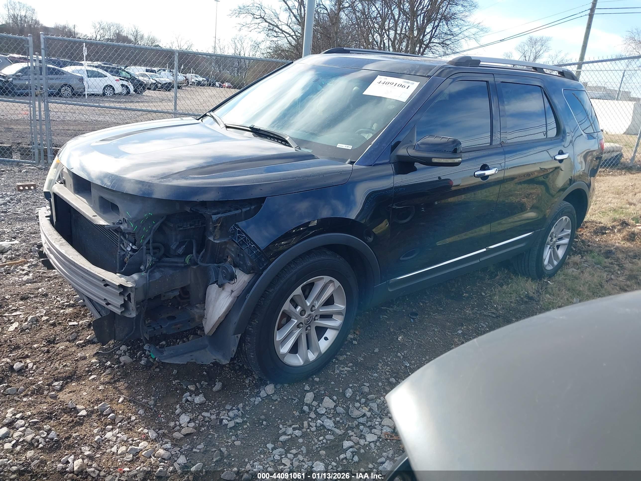 FORD EXPLORER image 2