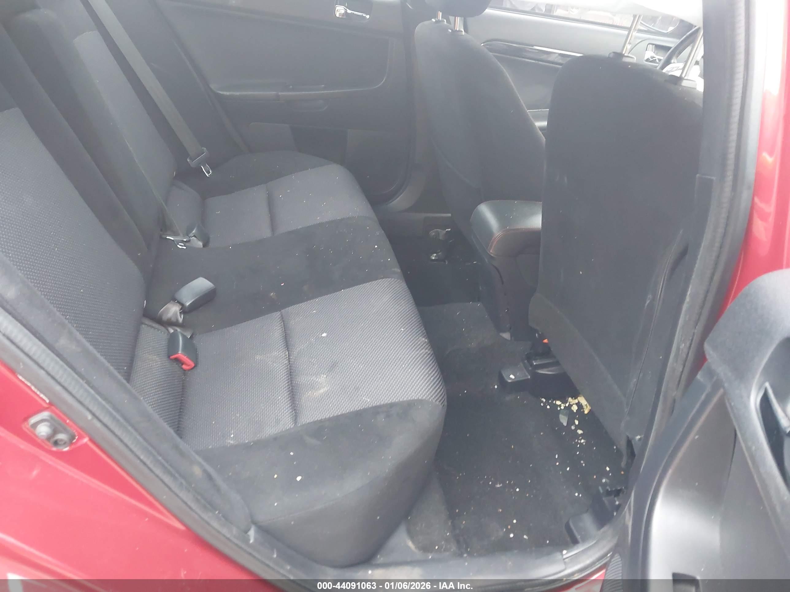 MITSUBISHI LANCER image 8