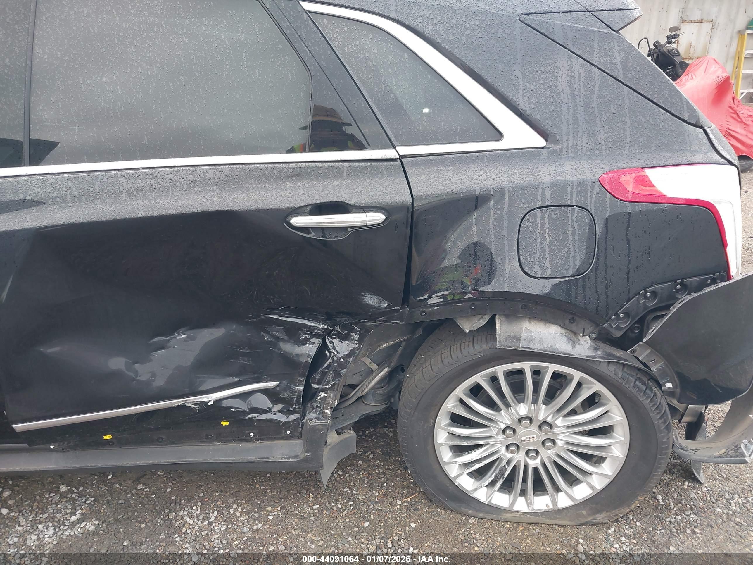 CADILLAC XT5 image 6