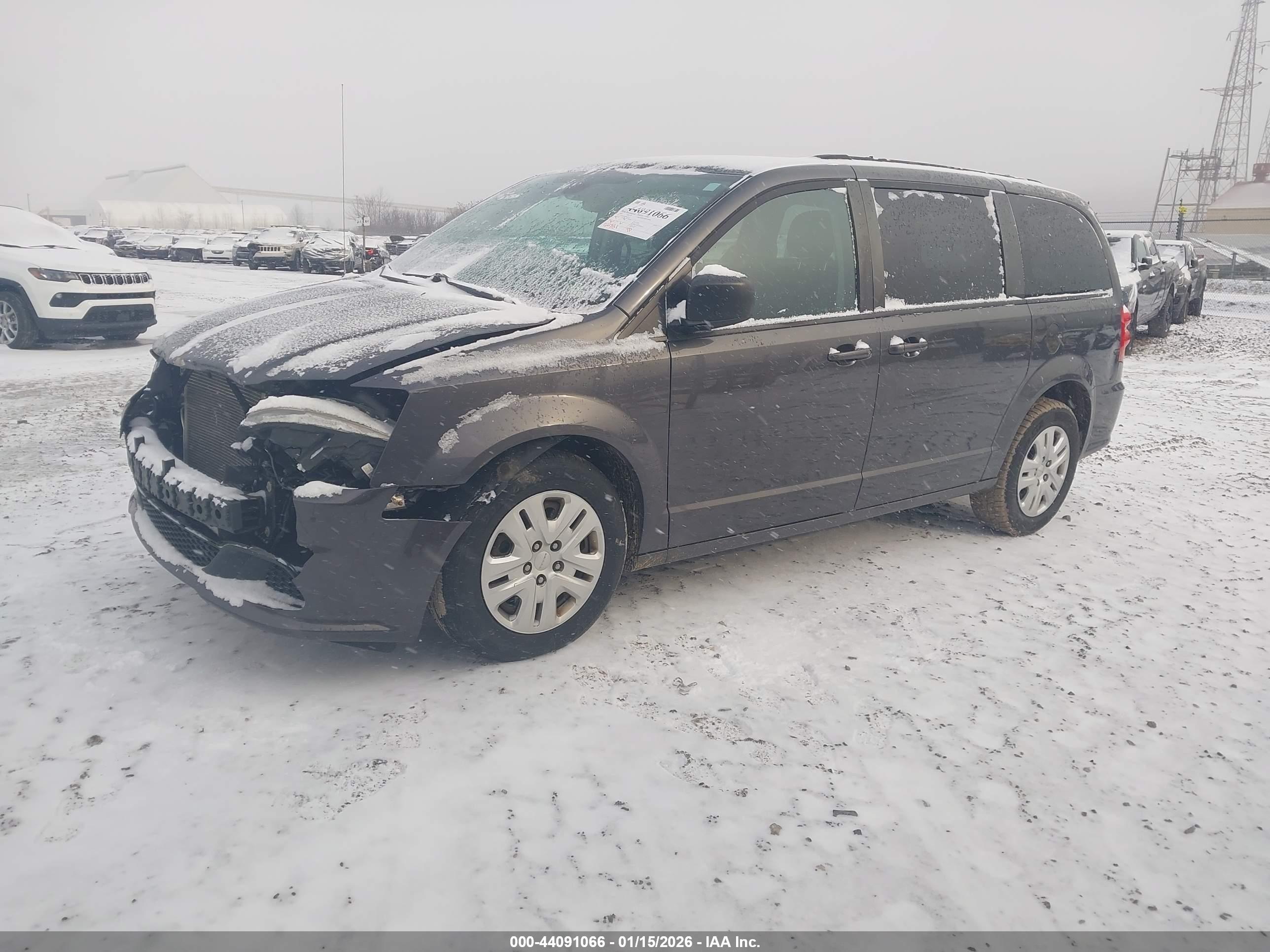 DODGE GRAND image 2