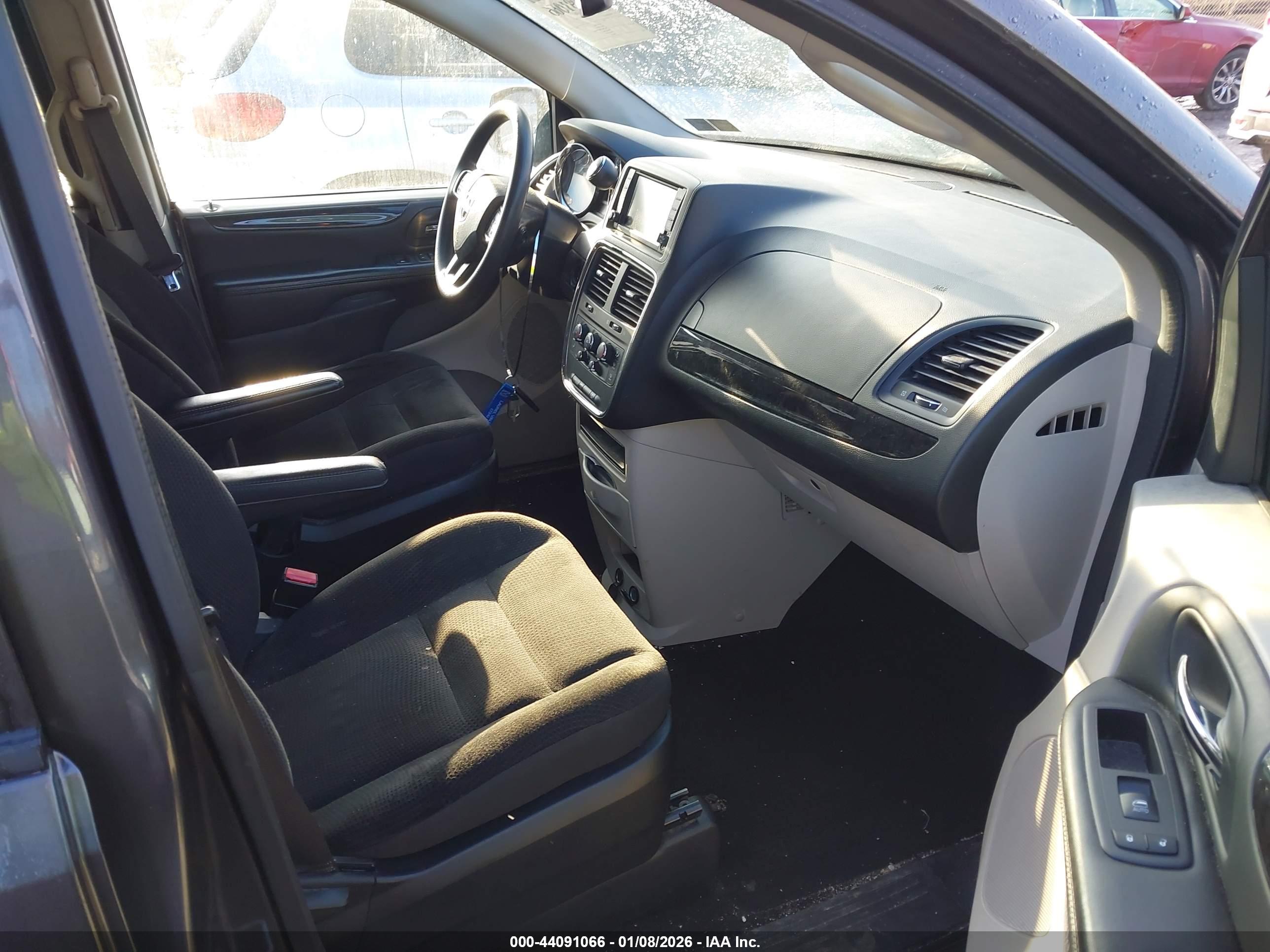 DODGE GRAND image 5