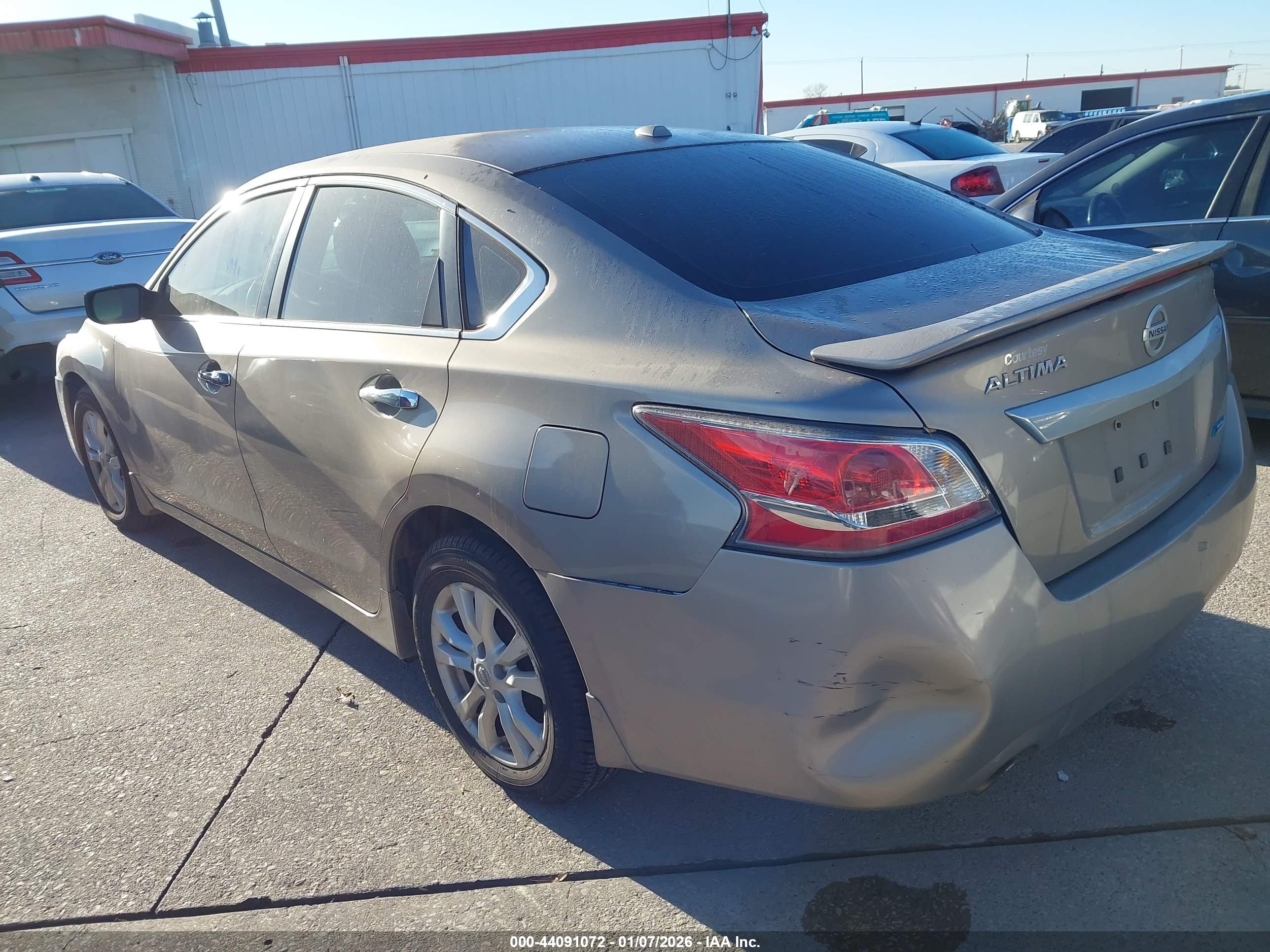 NISSAN ALTIMA image 3