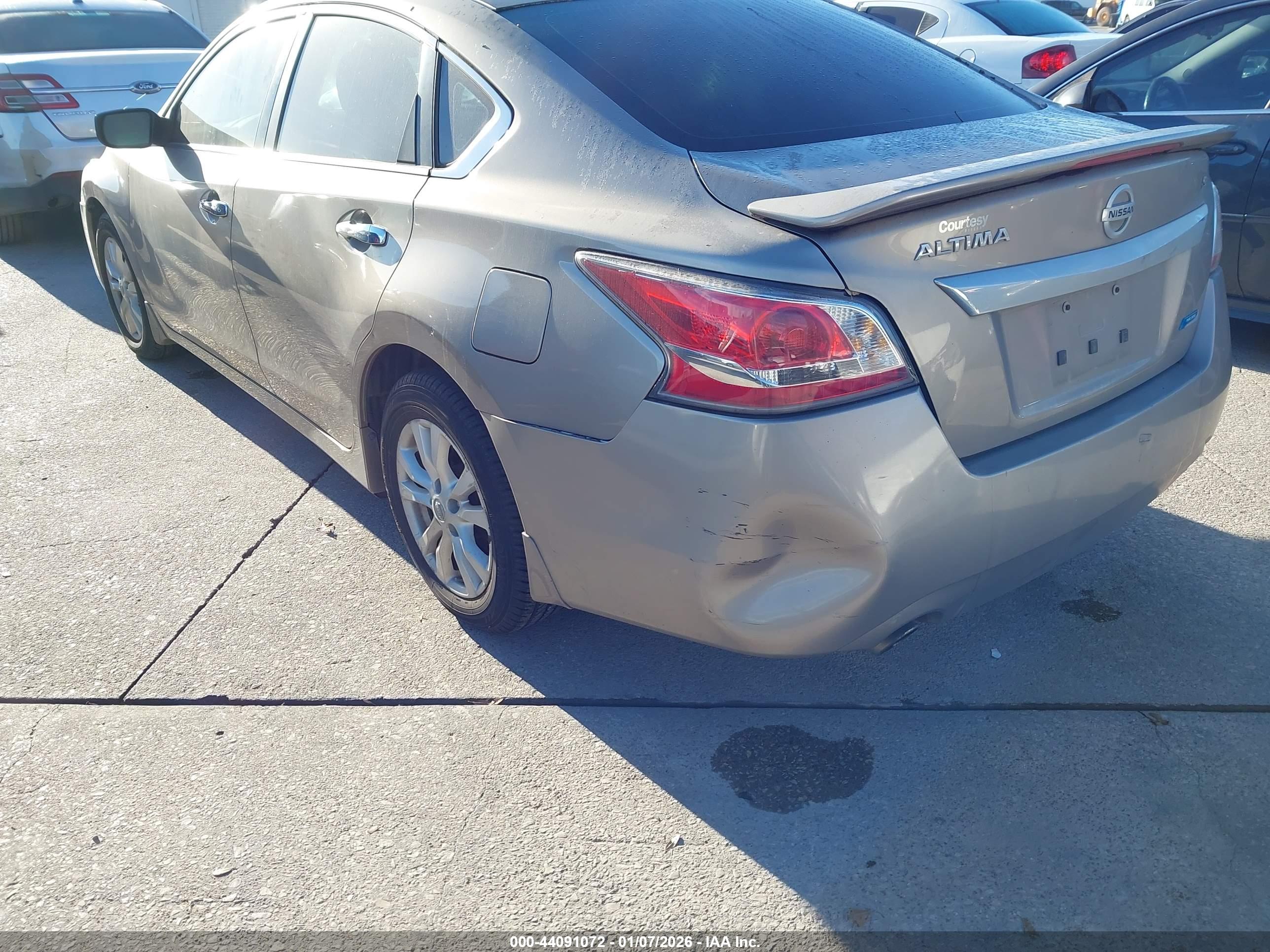 NISSAN ALTIMA image 6
