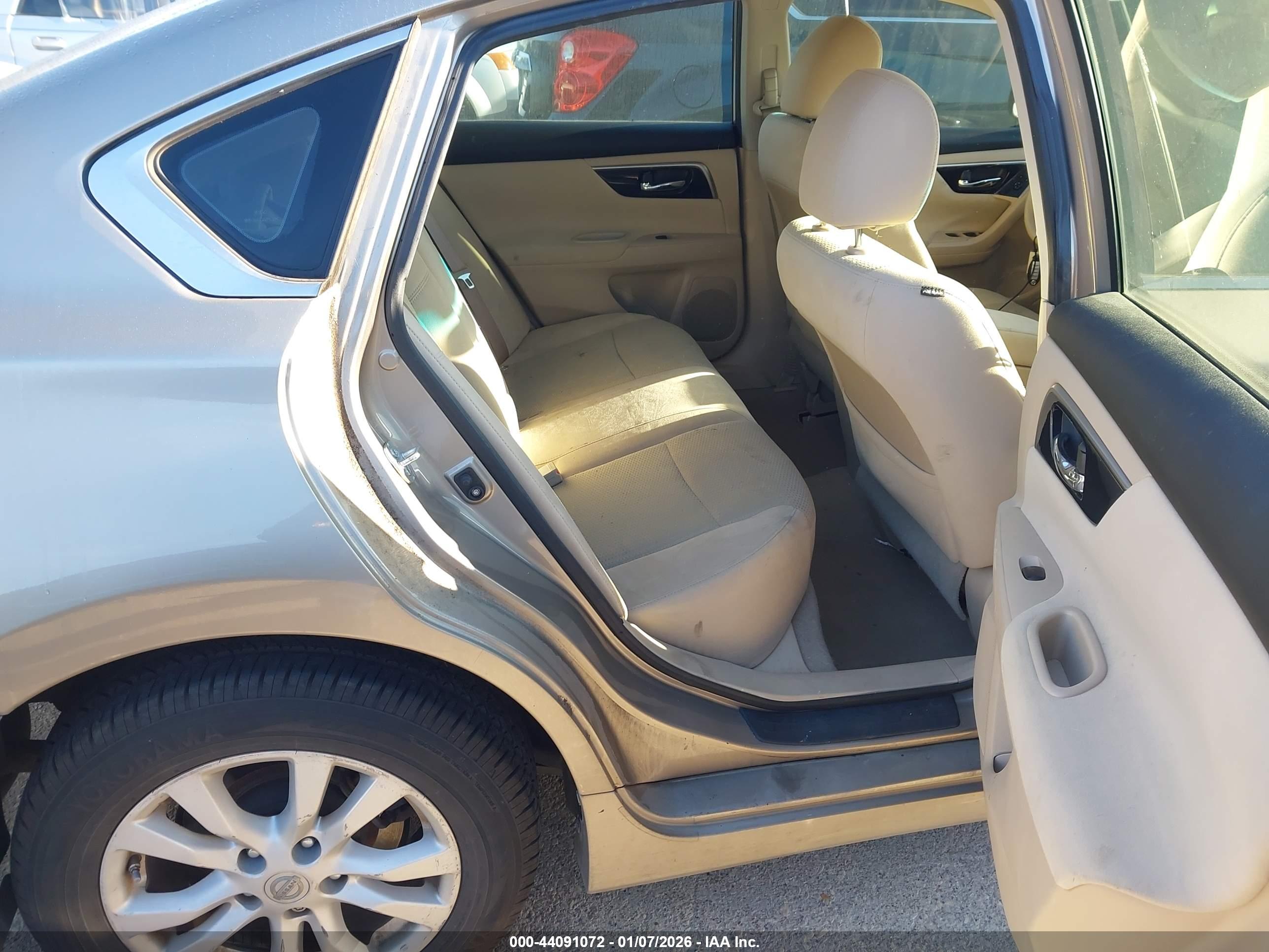 NISSAN ALTIMA image 8