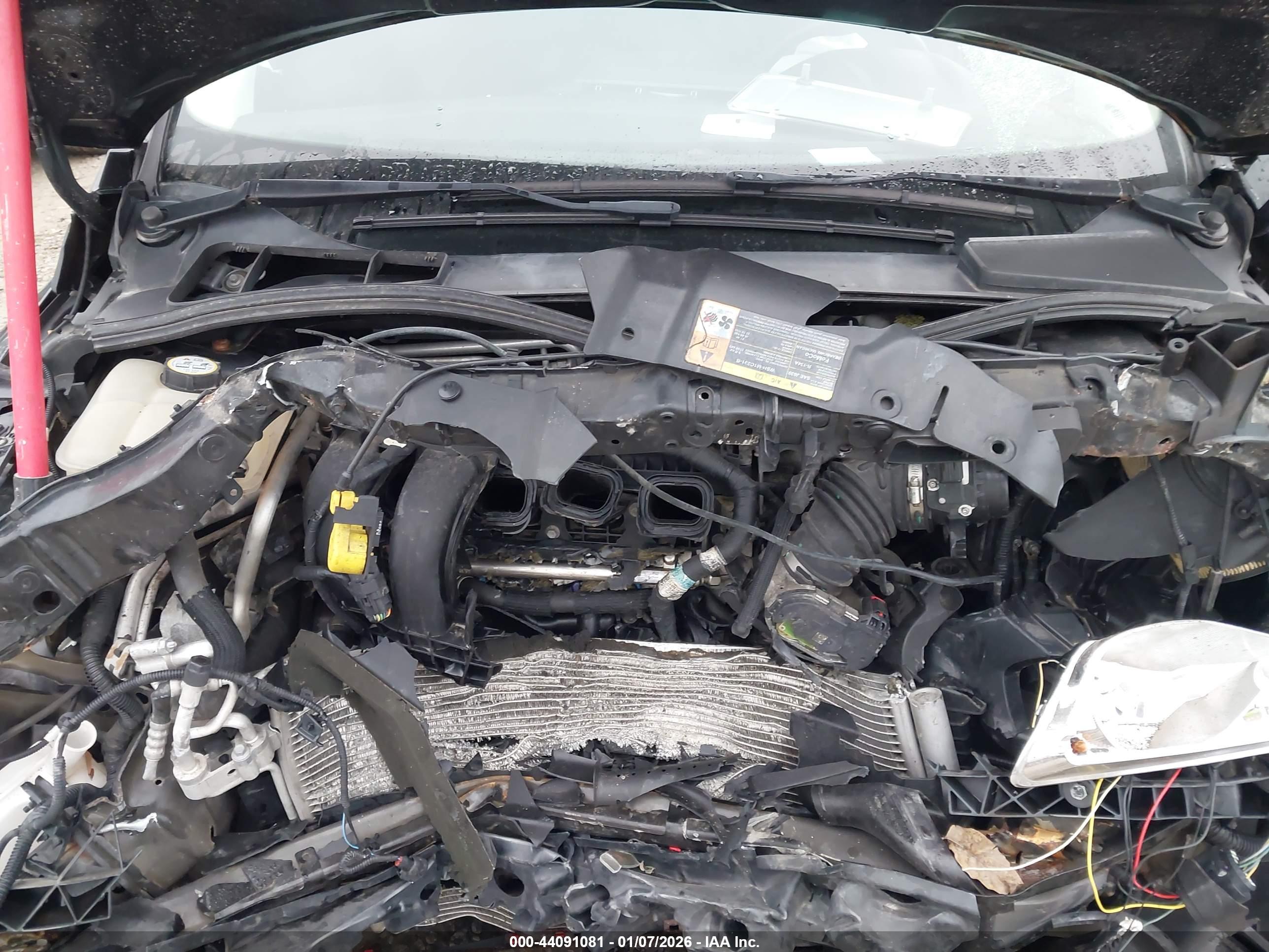 FORD FOCUS image 10