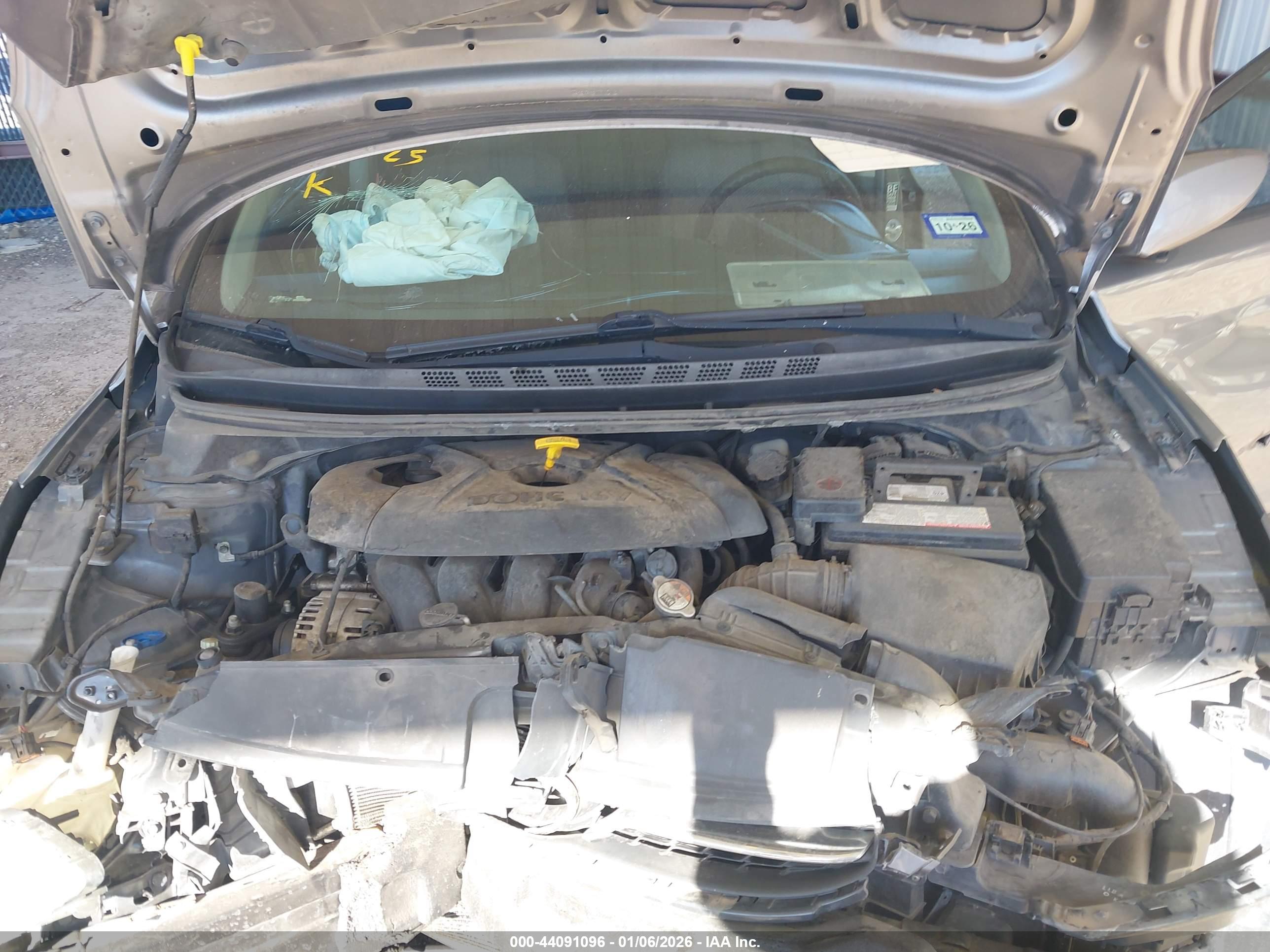 HYUNDAI ELANTRA image 10