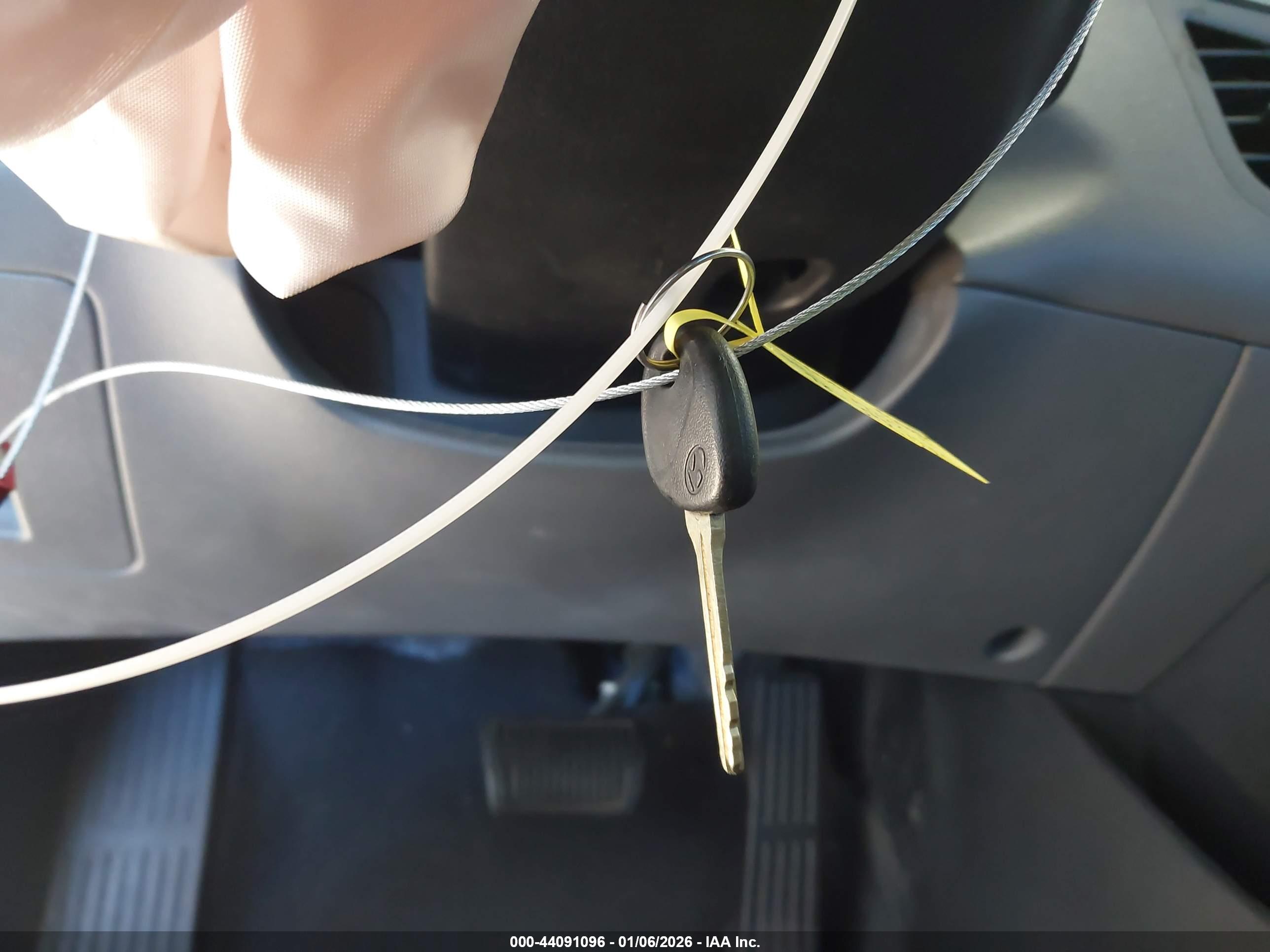 HYUNDAI ELANTRA image 11