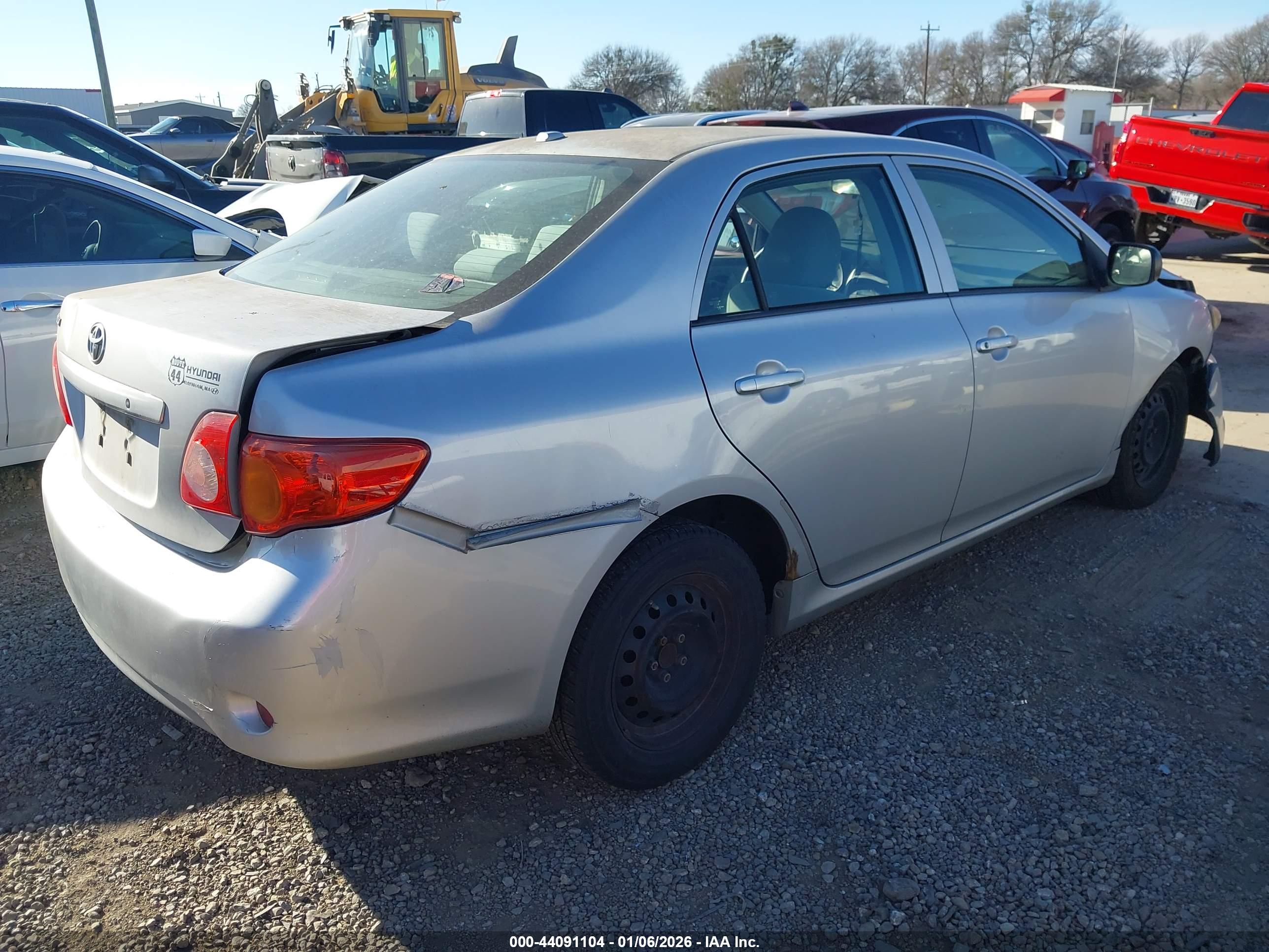 TOYOTA COROLLA image 4