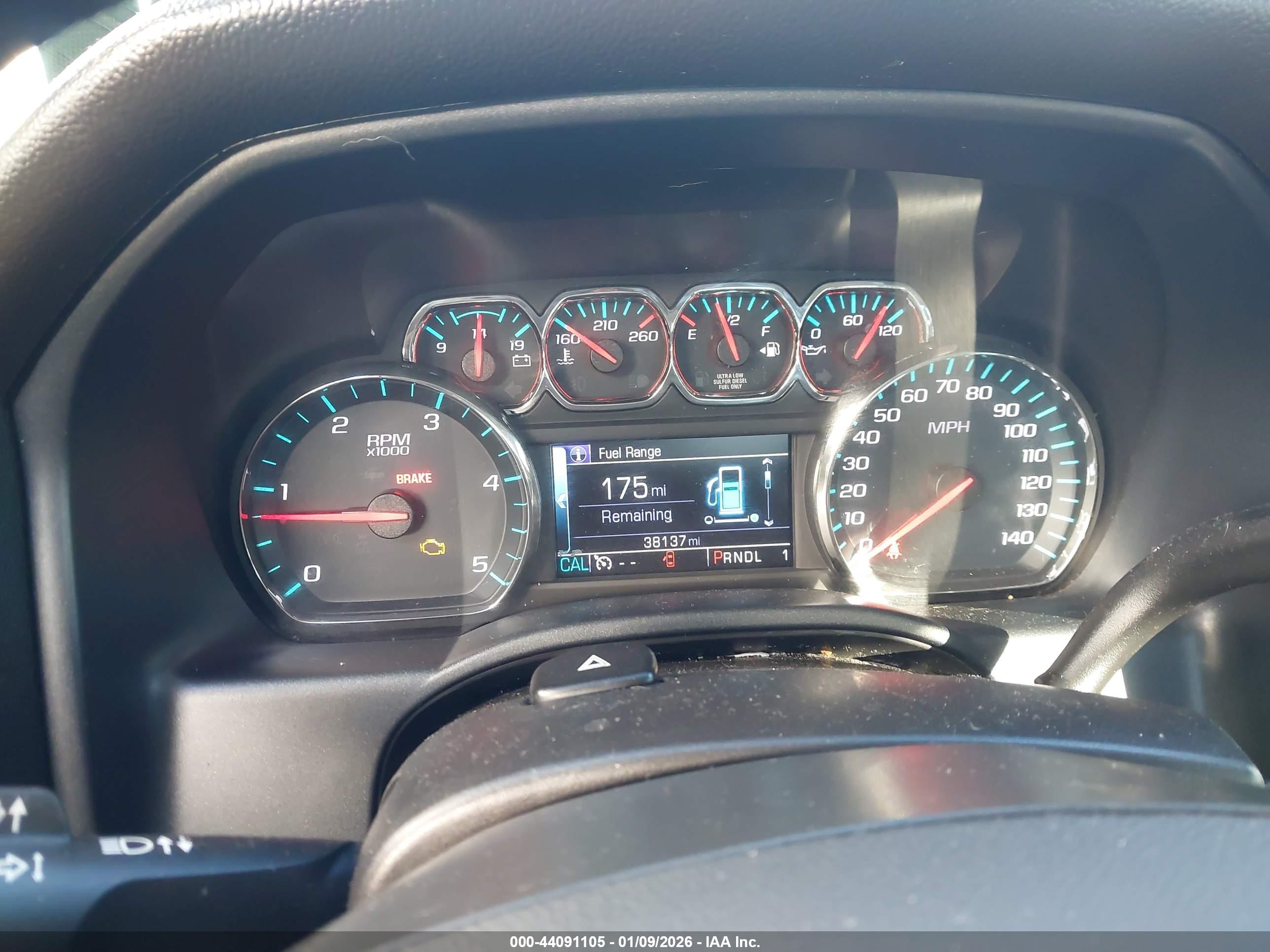 CHEVROLET SILVERADO image 6