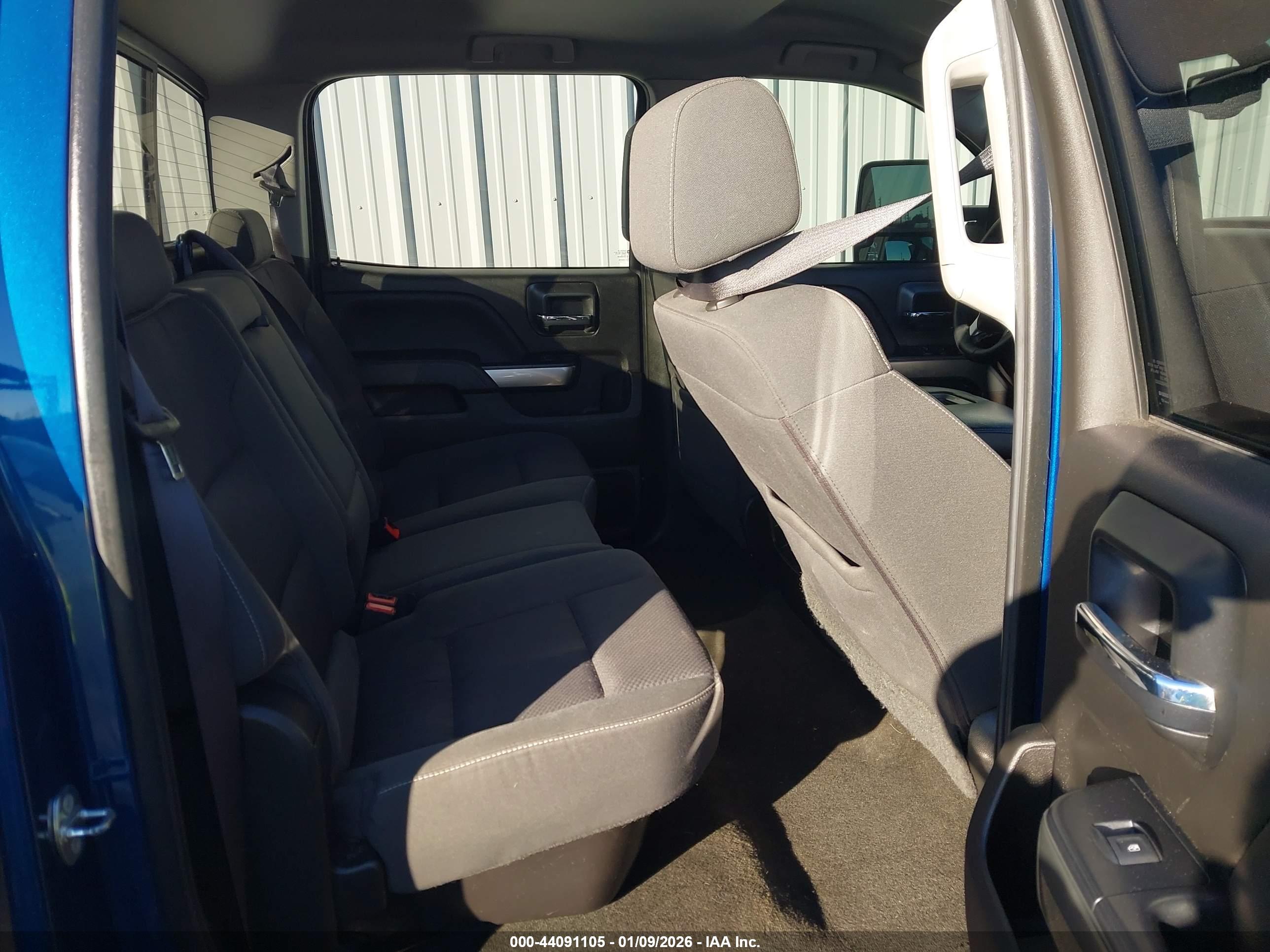 CHEVROLET SILVERADO image 8