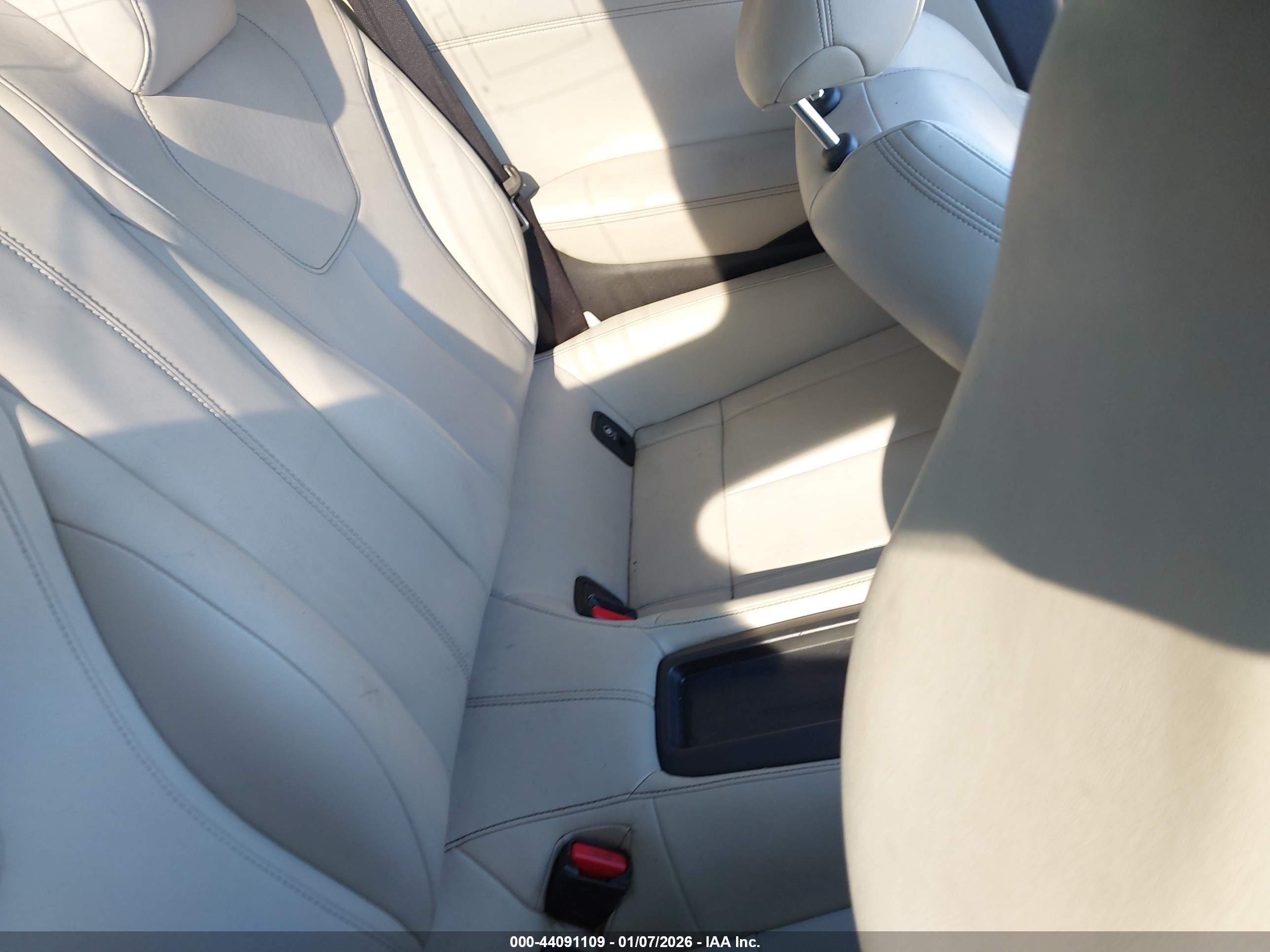 INFINITI Q60 image 8