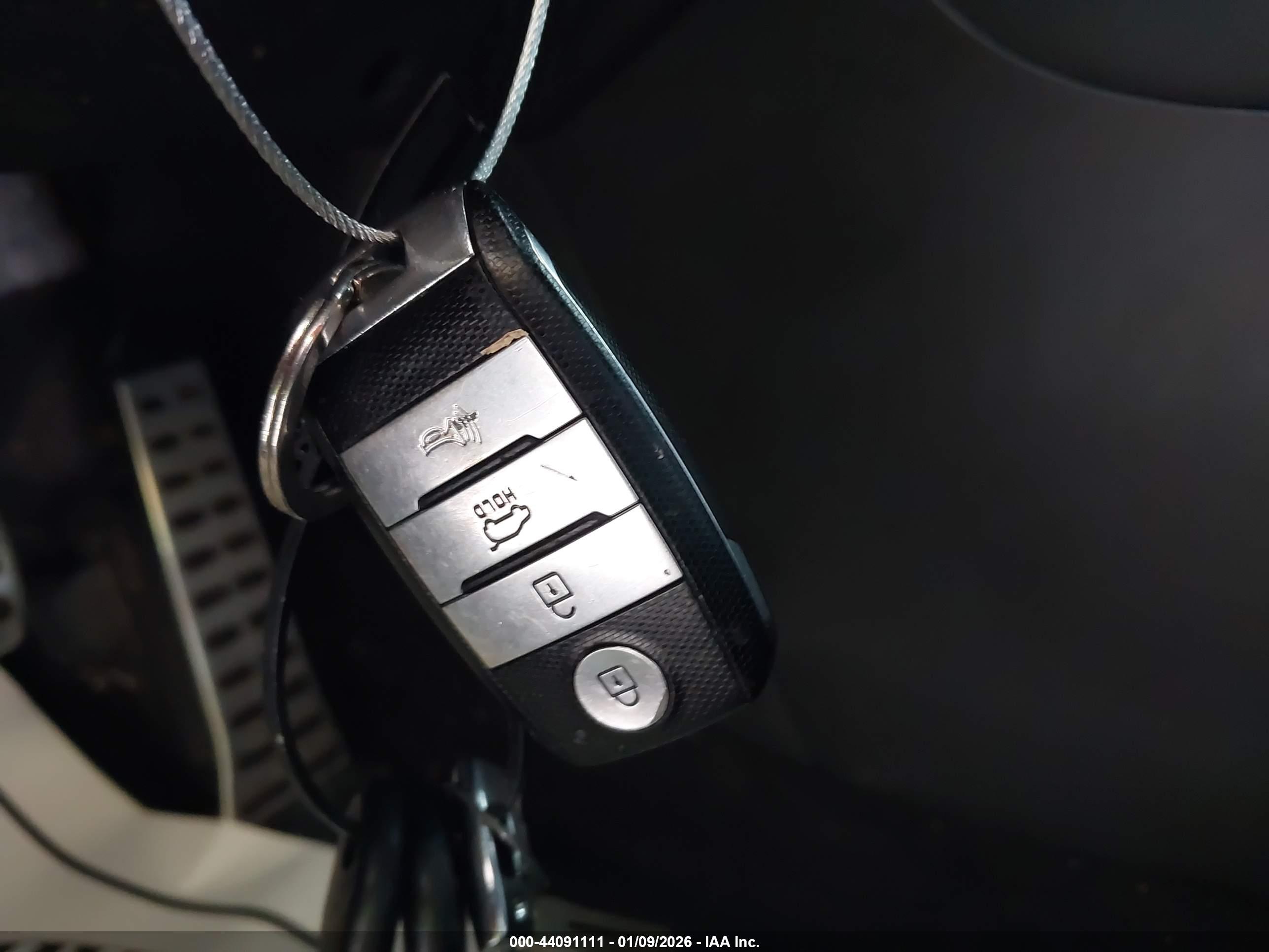 KIA SPORTAGE image 11