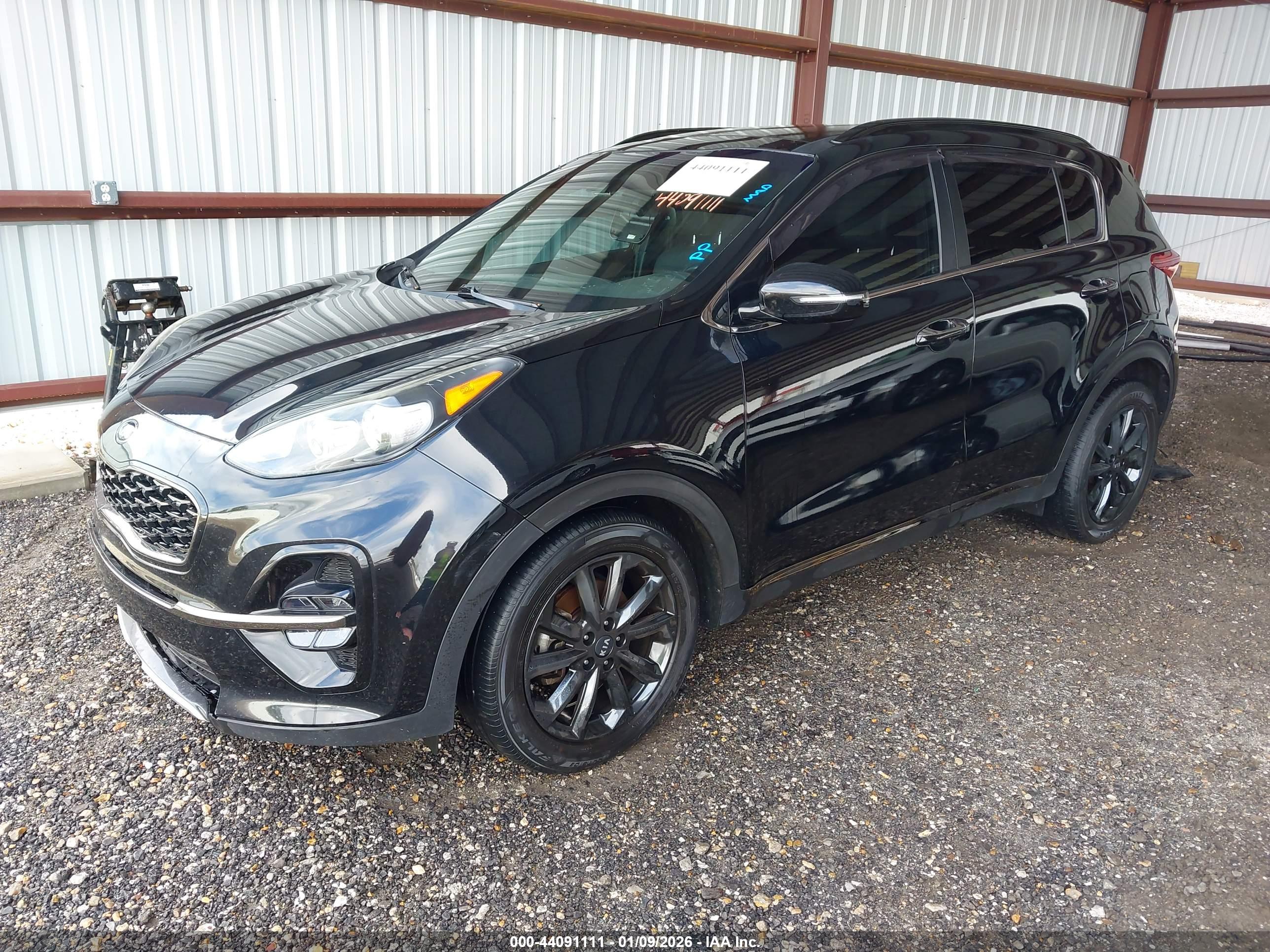KIA SPORTAGE image 2