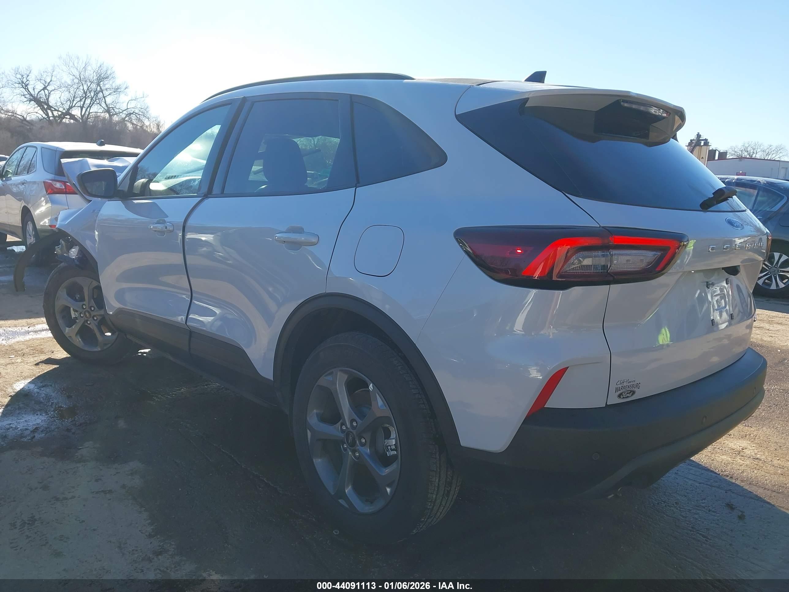 FORD ESCAPE image 3