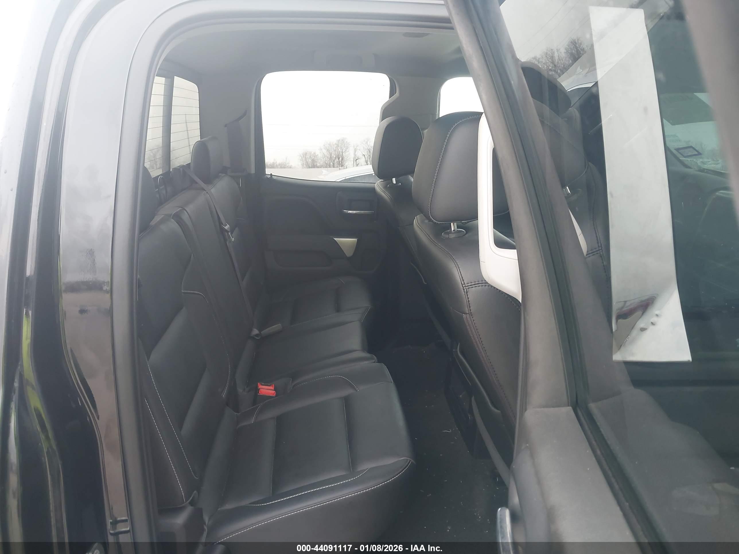CHEVROLET SILVERADO image 8