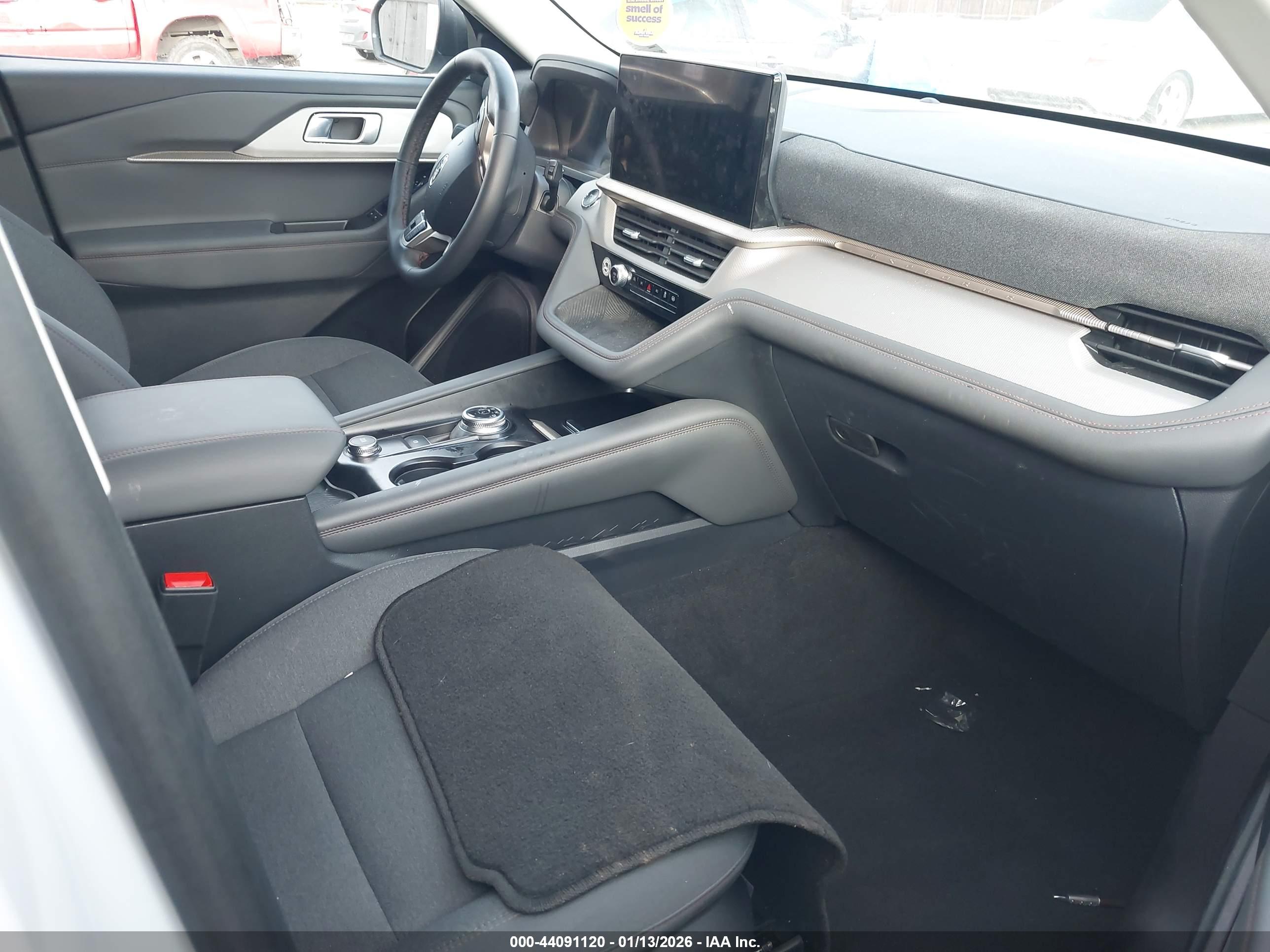 FORD EXPLORER image 5