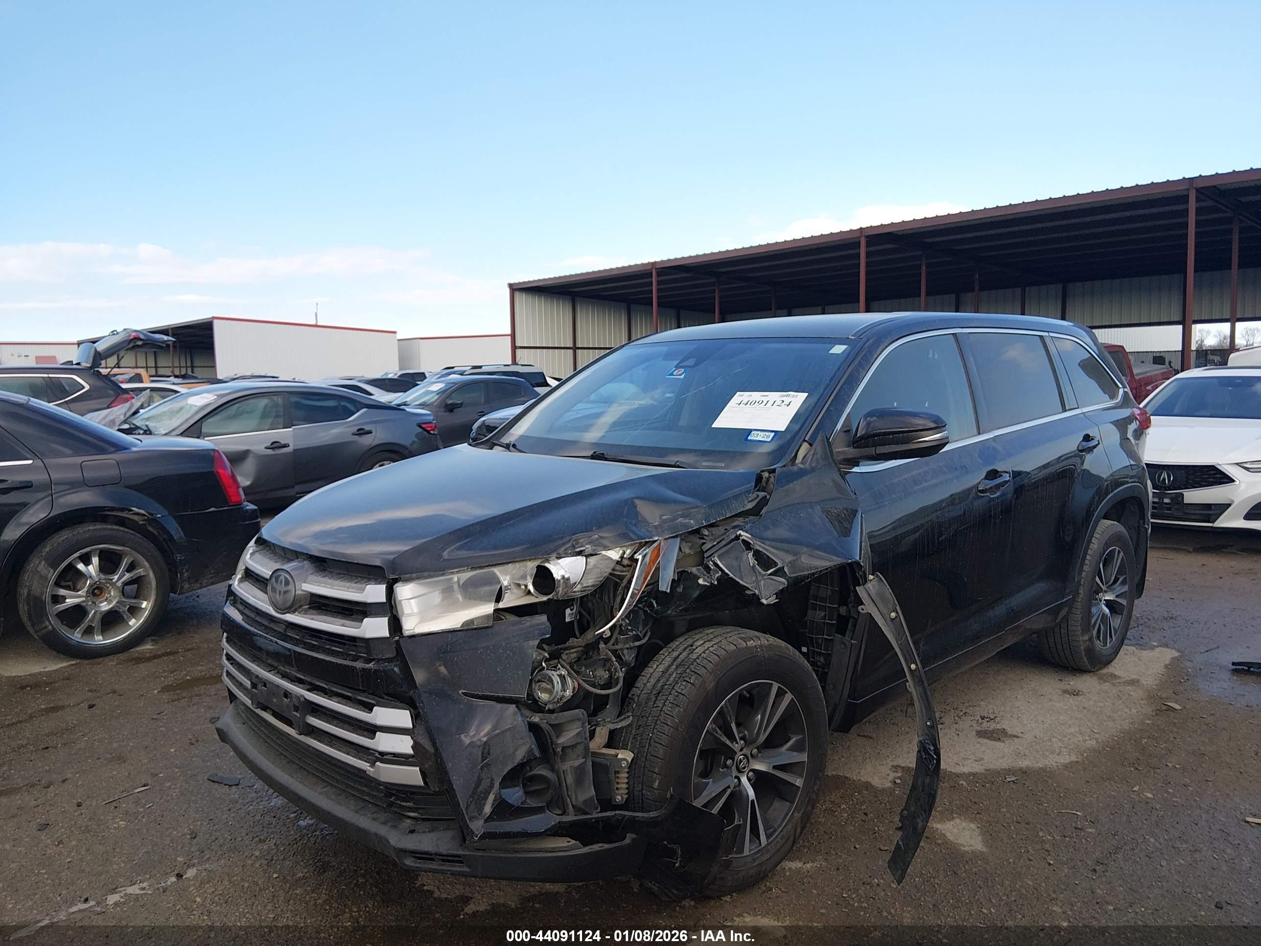 TOYOTA HIGHLANDER image 2
