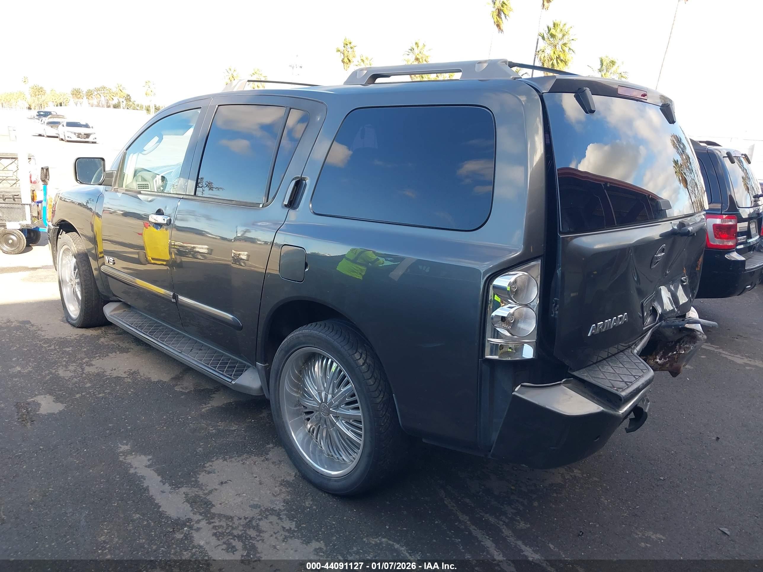 NISSAN ARMADA image 3