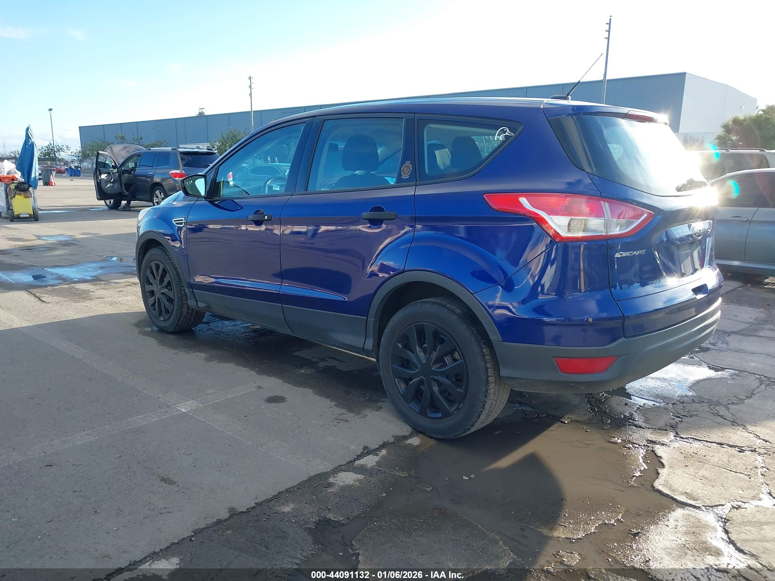 FORD ESCAPE image 3